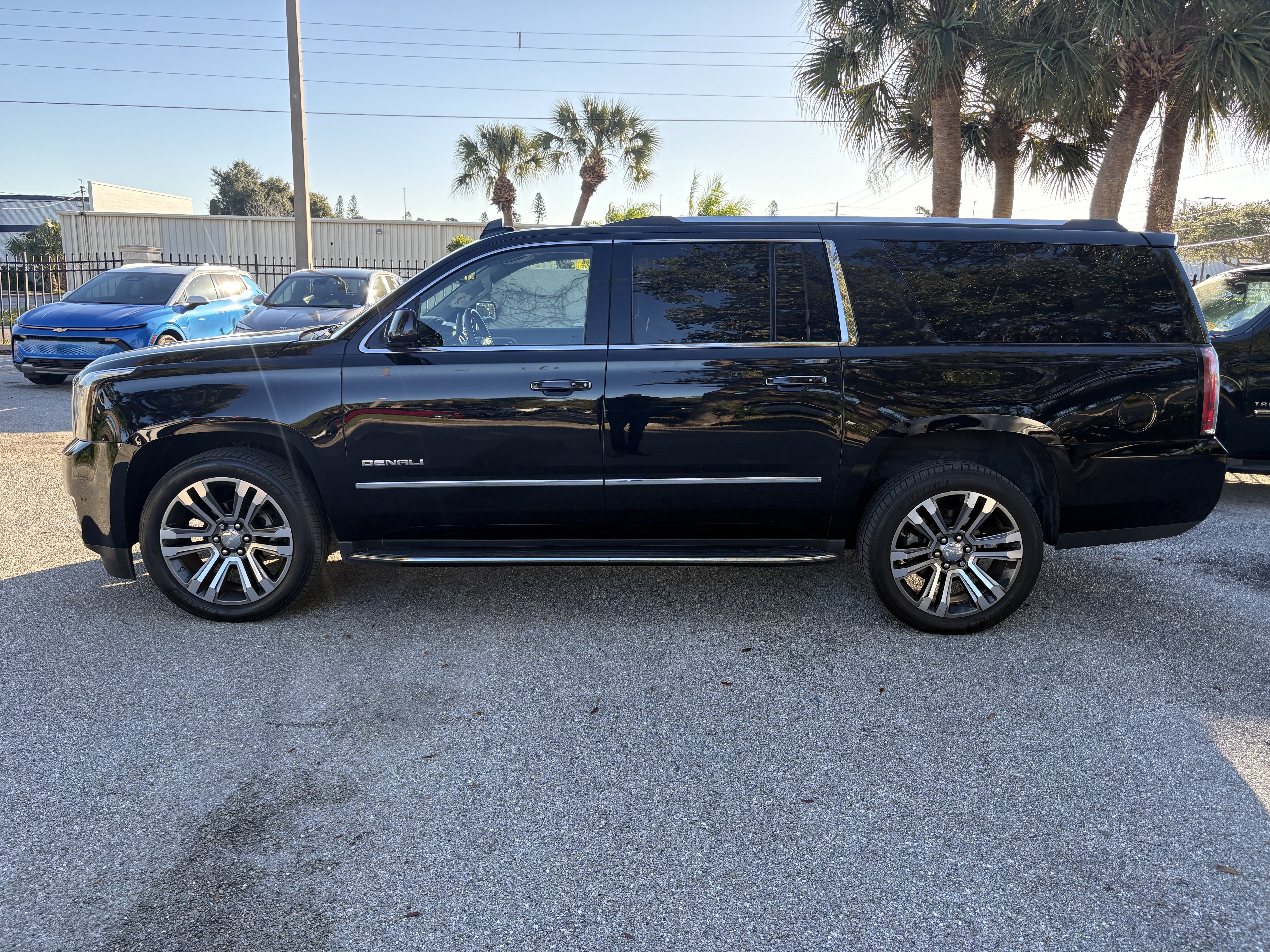 Used 2017 GMC Yukon XL Denali SUV