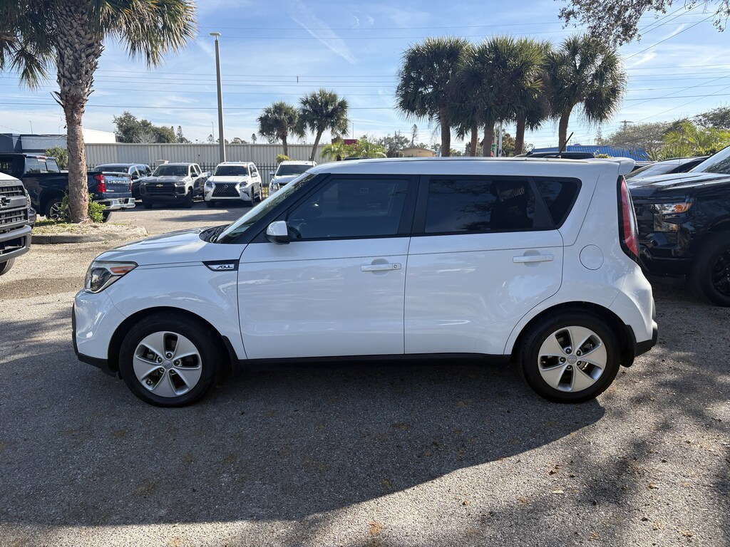 Used 2016 Kia Soul Base Crossover