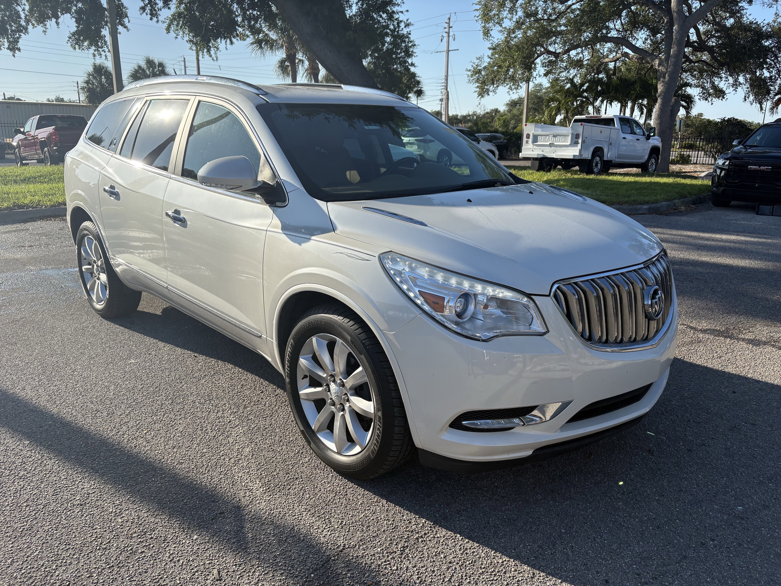 2014 Buick Enclave Premium's photo