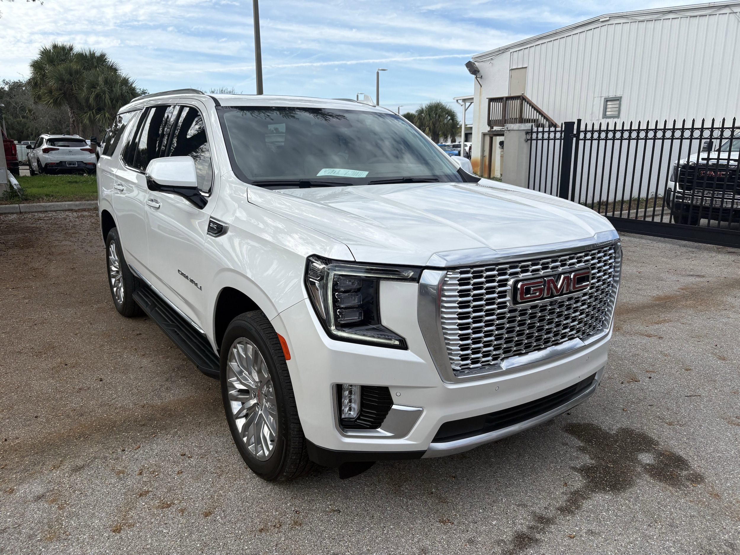 2024 GMC Yukon Denali's photo
