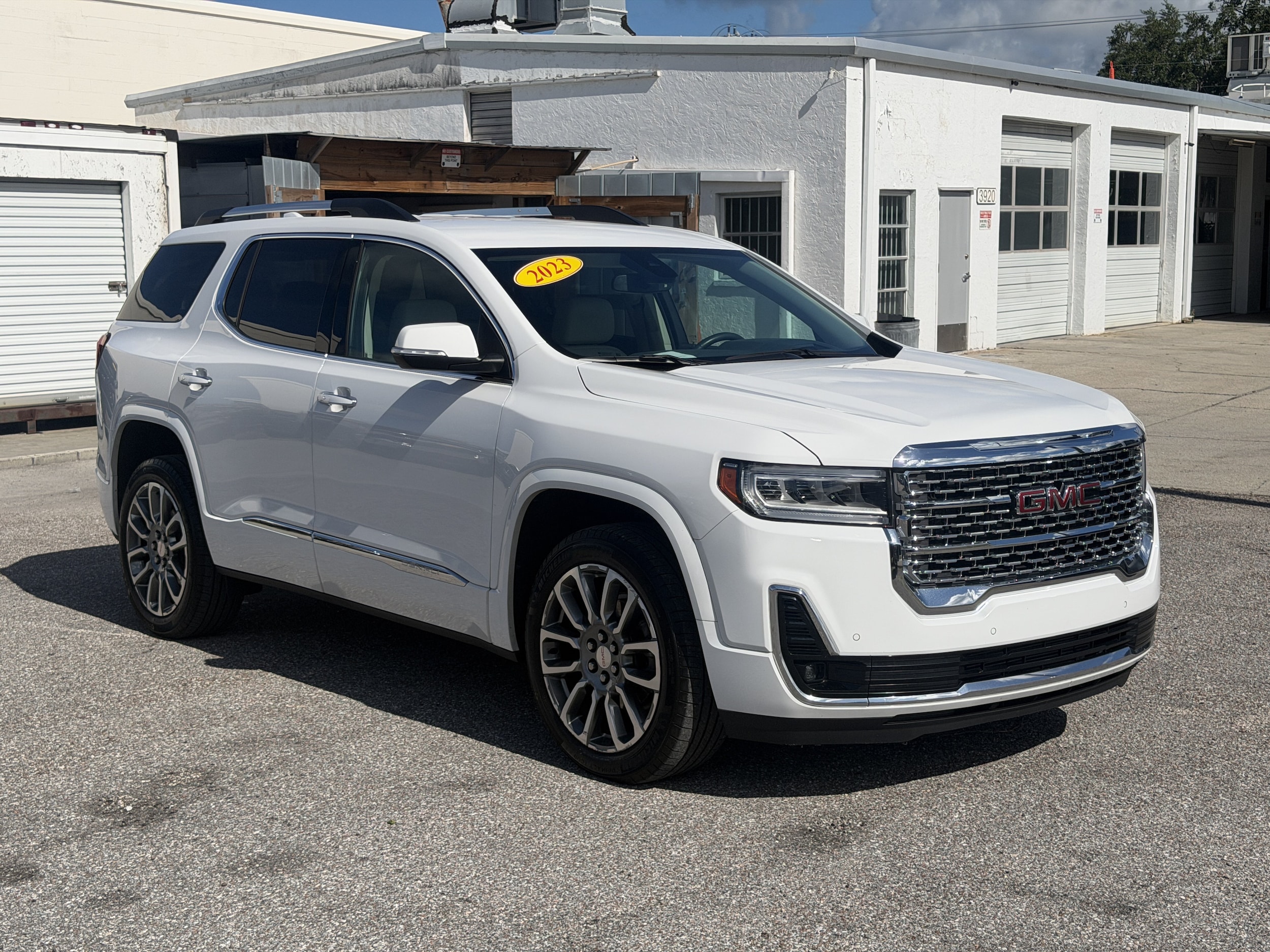 2023 GMC Acadia Denali - Photo 1