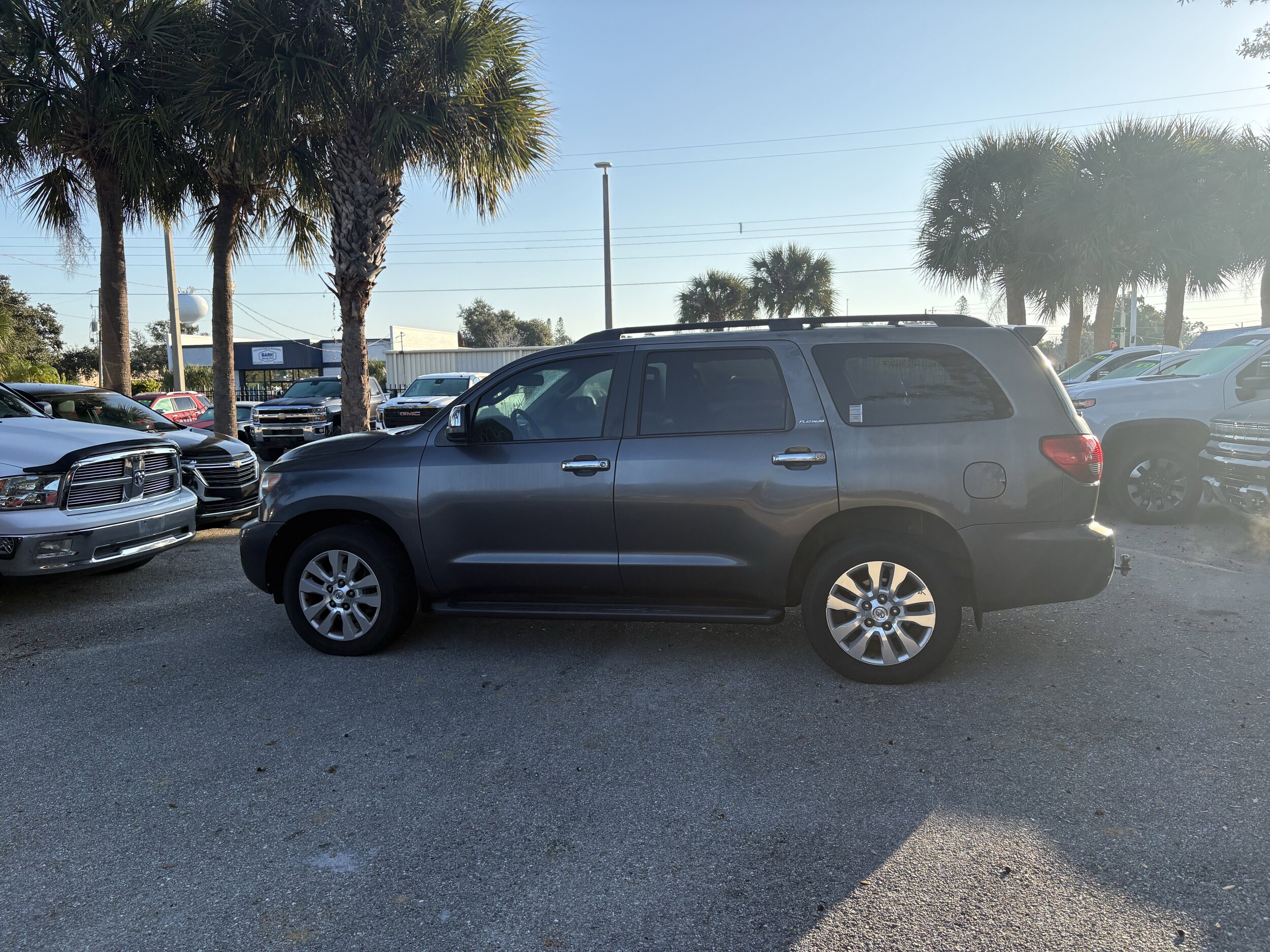 2014 Toyota Sequoia Platinum photo 4