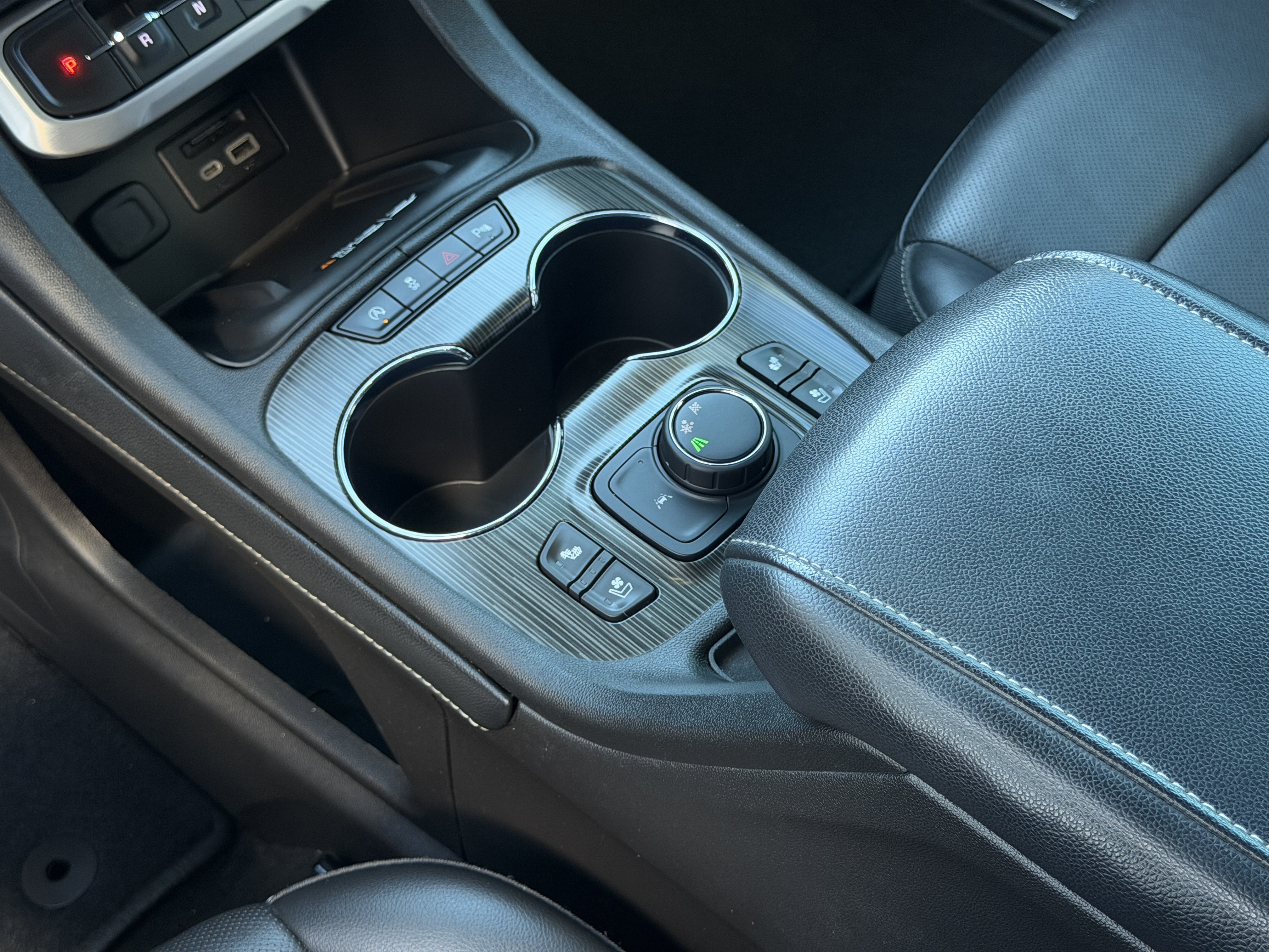 2022 GMC Acadia SLT - Photo 27
