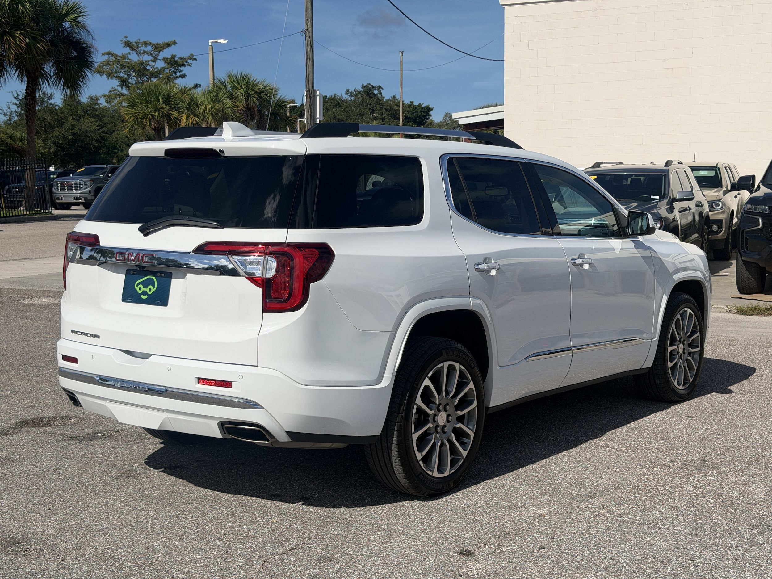 2023 GMC Acadia Denali - Photo 7