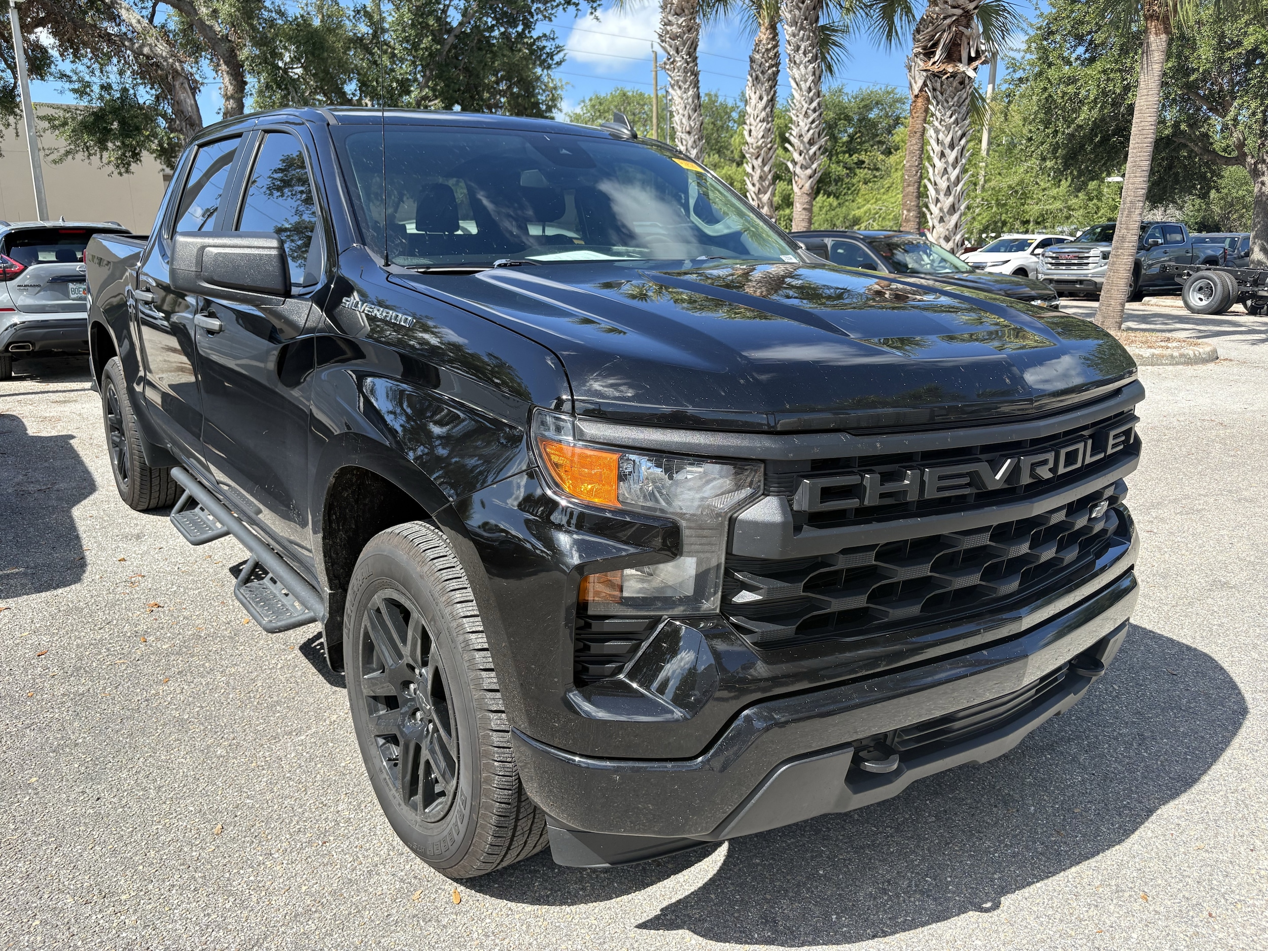 2023 Chevrolet Silverado 1500 Custom Crew Cab Short Box's photo