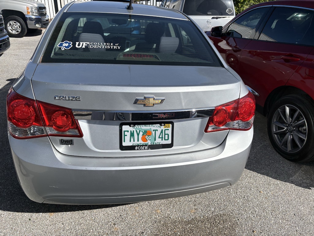 Used 2014 Chevrolet Cruze LS Car