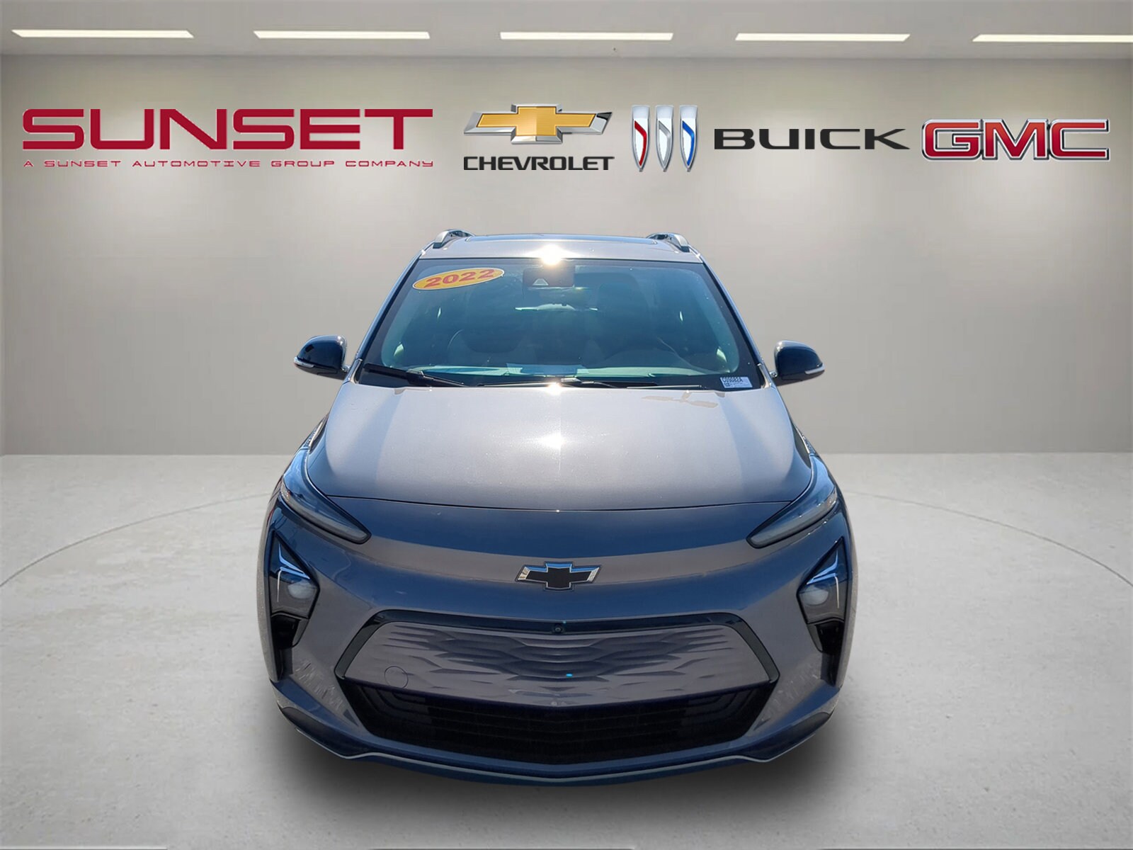 2022 Chevrolet Bolt EUV Premier photo 2