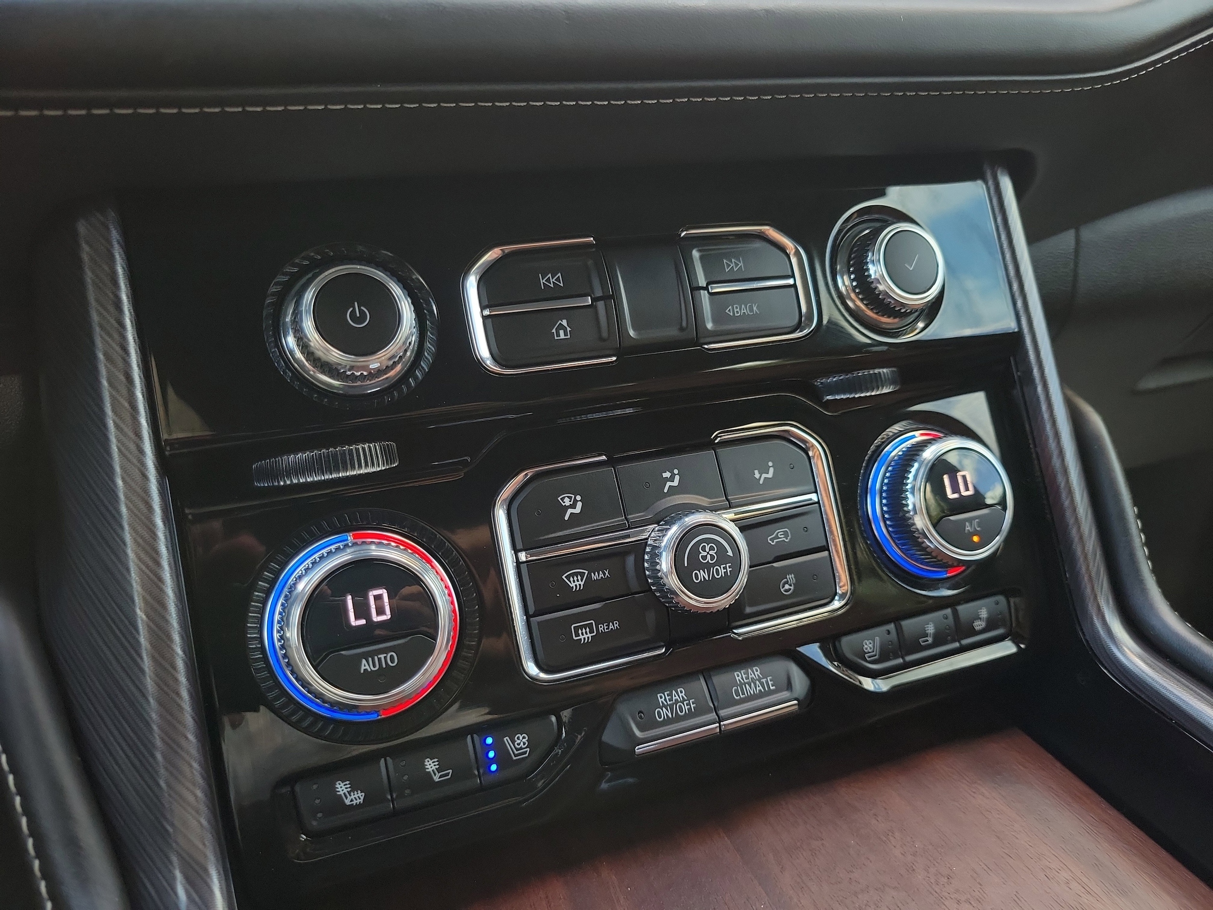 2023 GMC Yukon Denali Ultimate - Photo 25