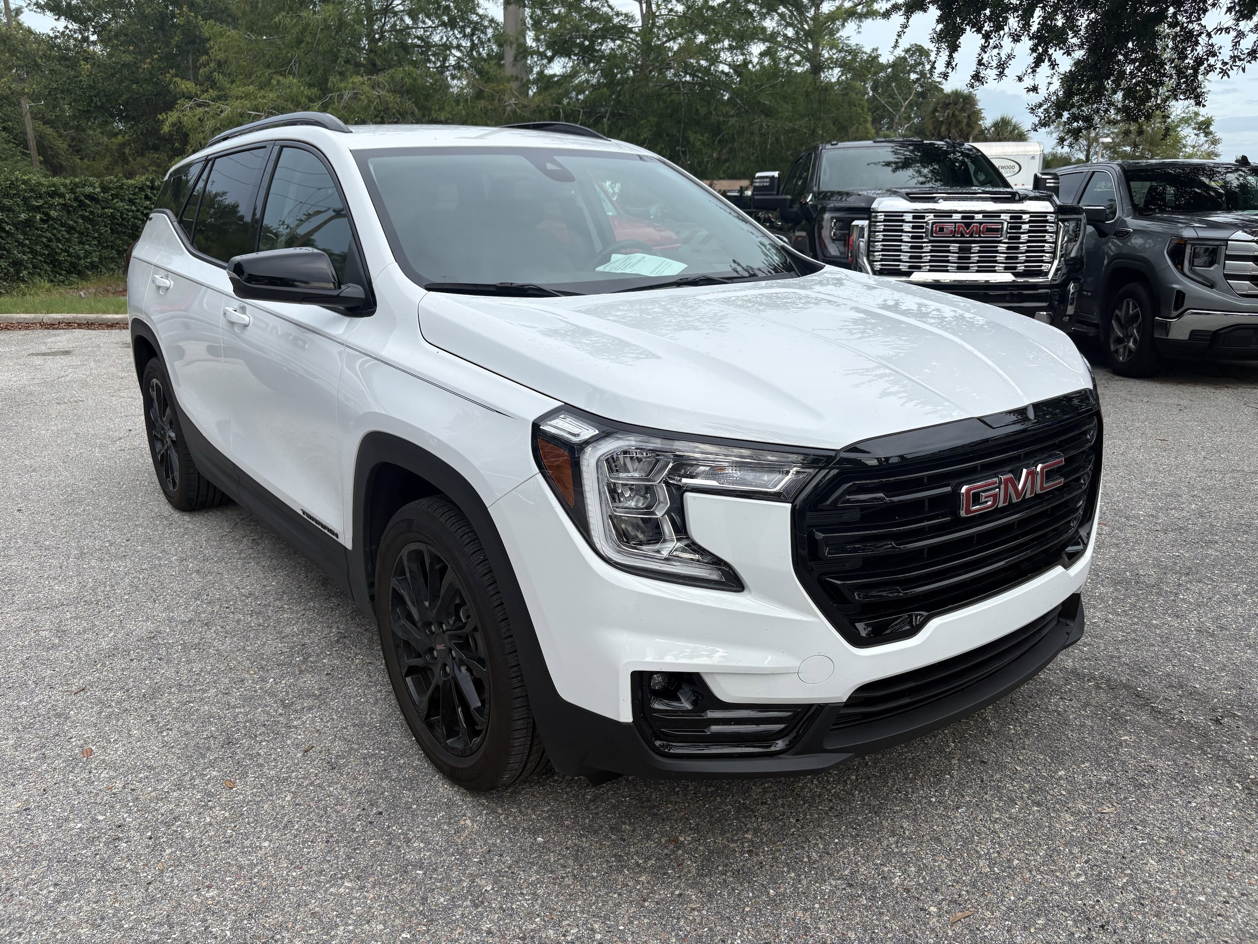 2023 GMC Terrain SLT FWD's photo