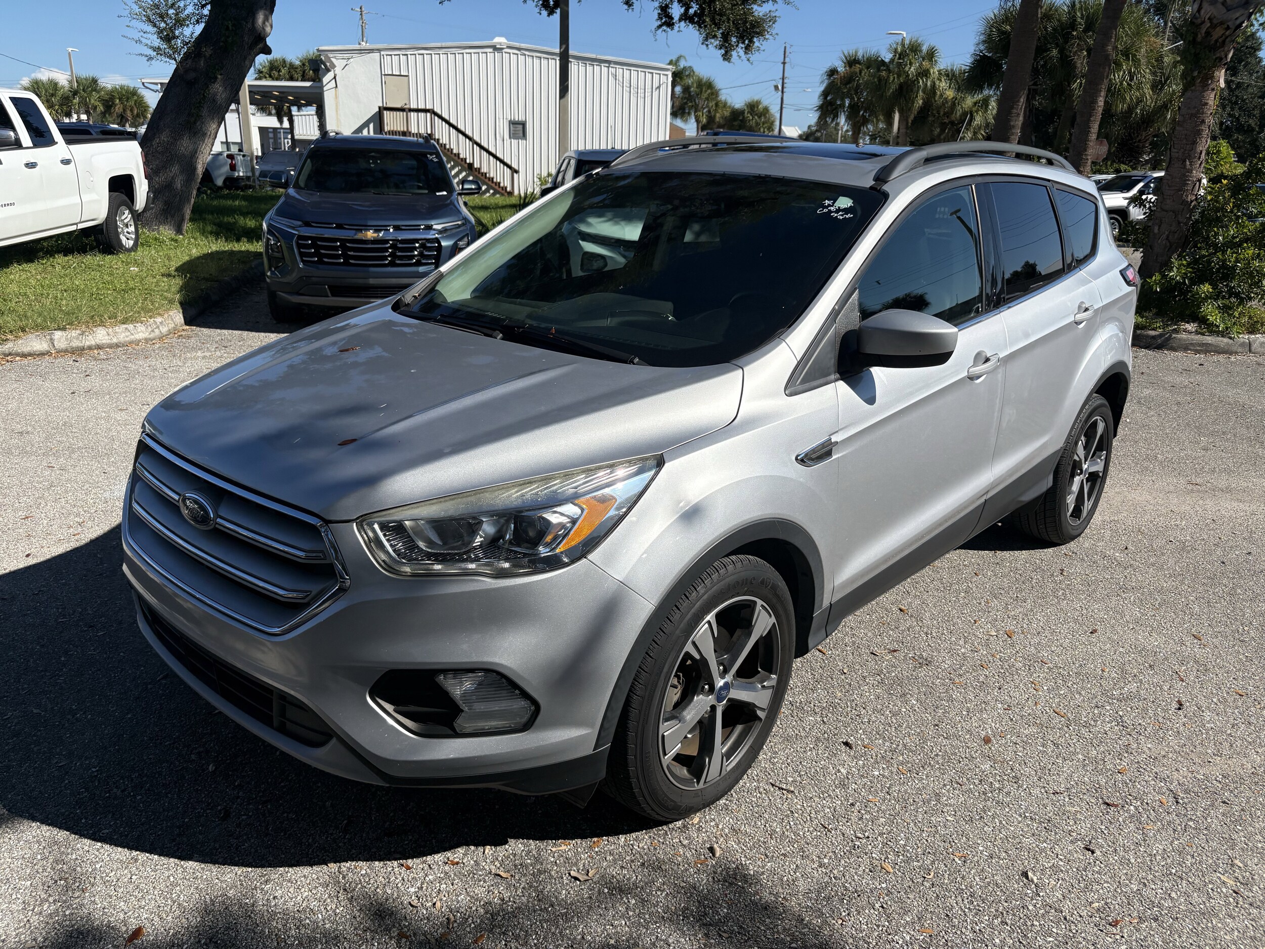 2018 Ford Escape SEL photo 3
