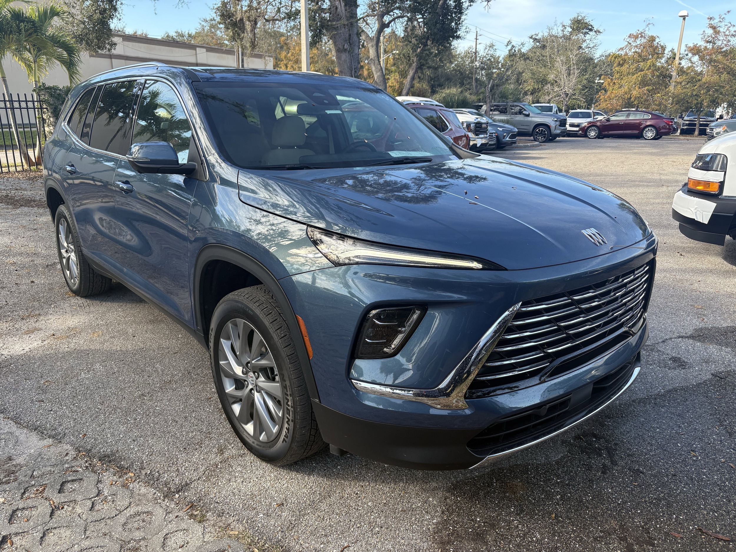 2025 Buick Enclave Preferred's photo