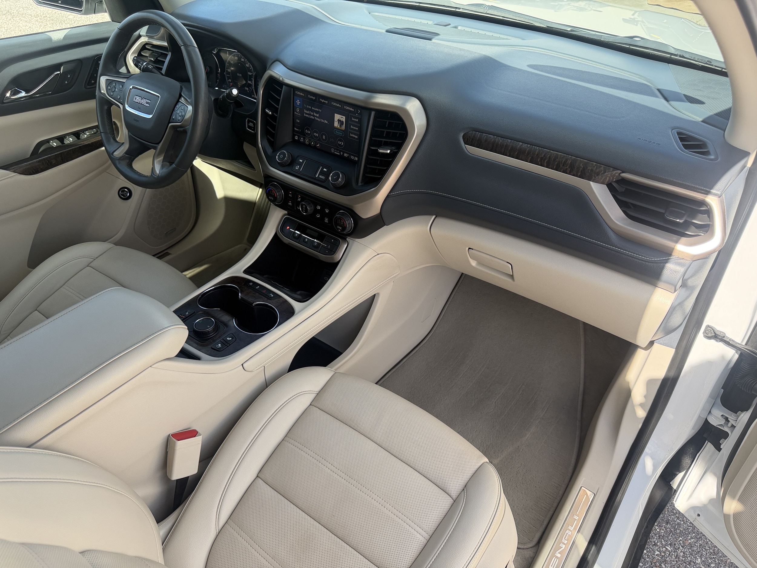 2023 GMC Acadia Denali - Photo 13