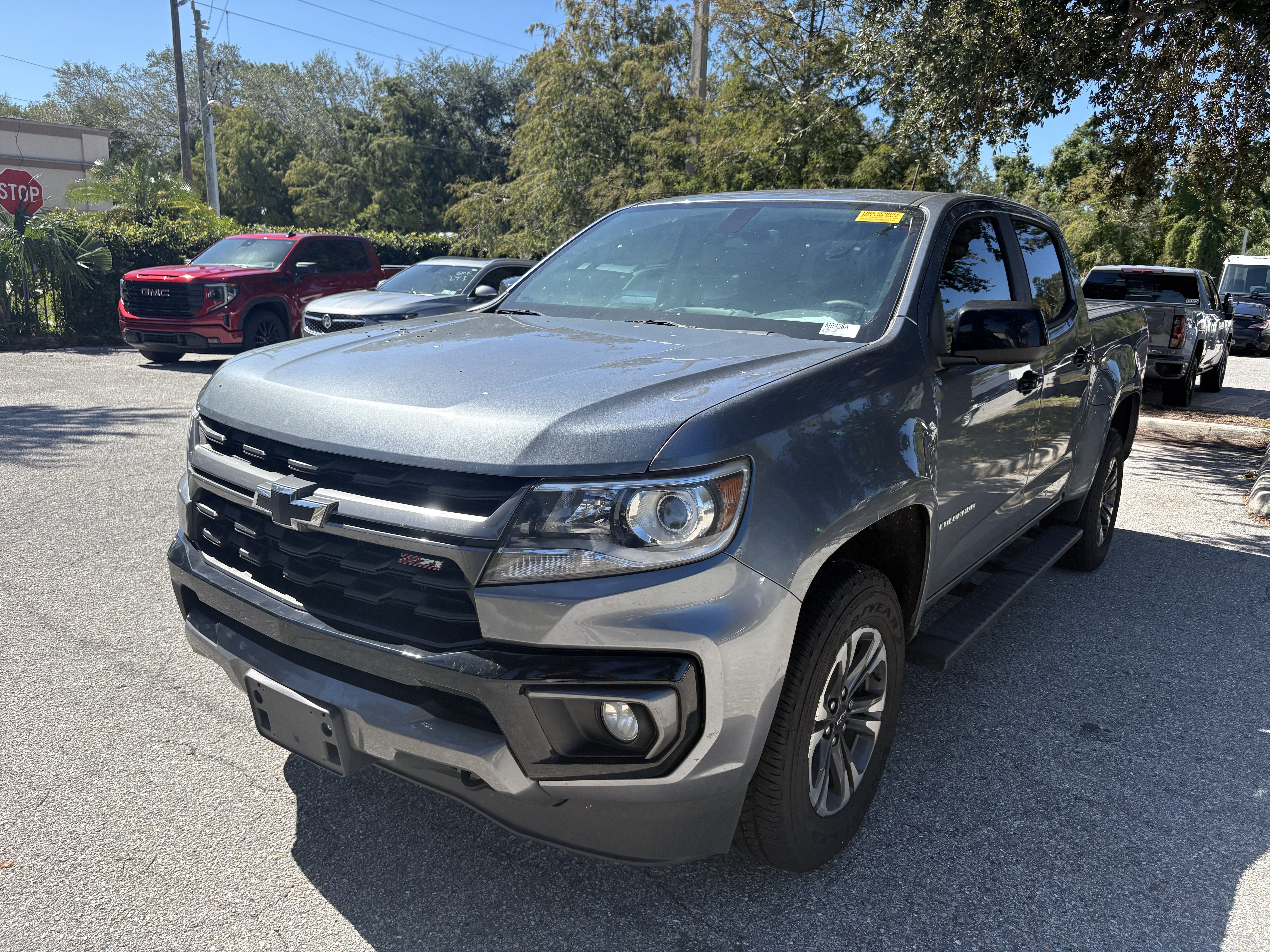 2022 Chevrolet Colorado Z71 - Photo 3
