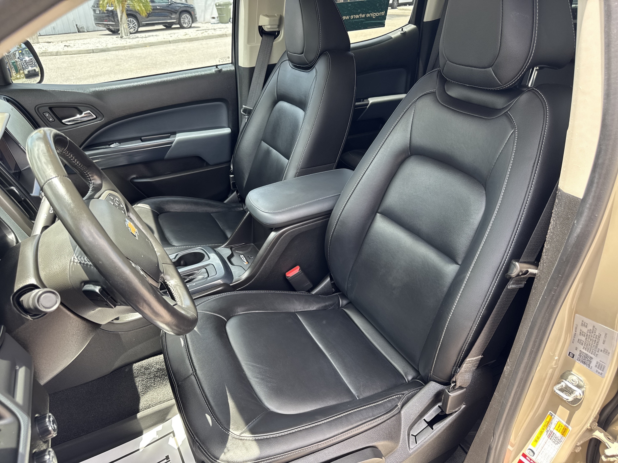 2022 Chevrolet Colorado Z71 - Photo 18