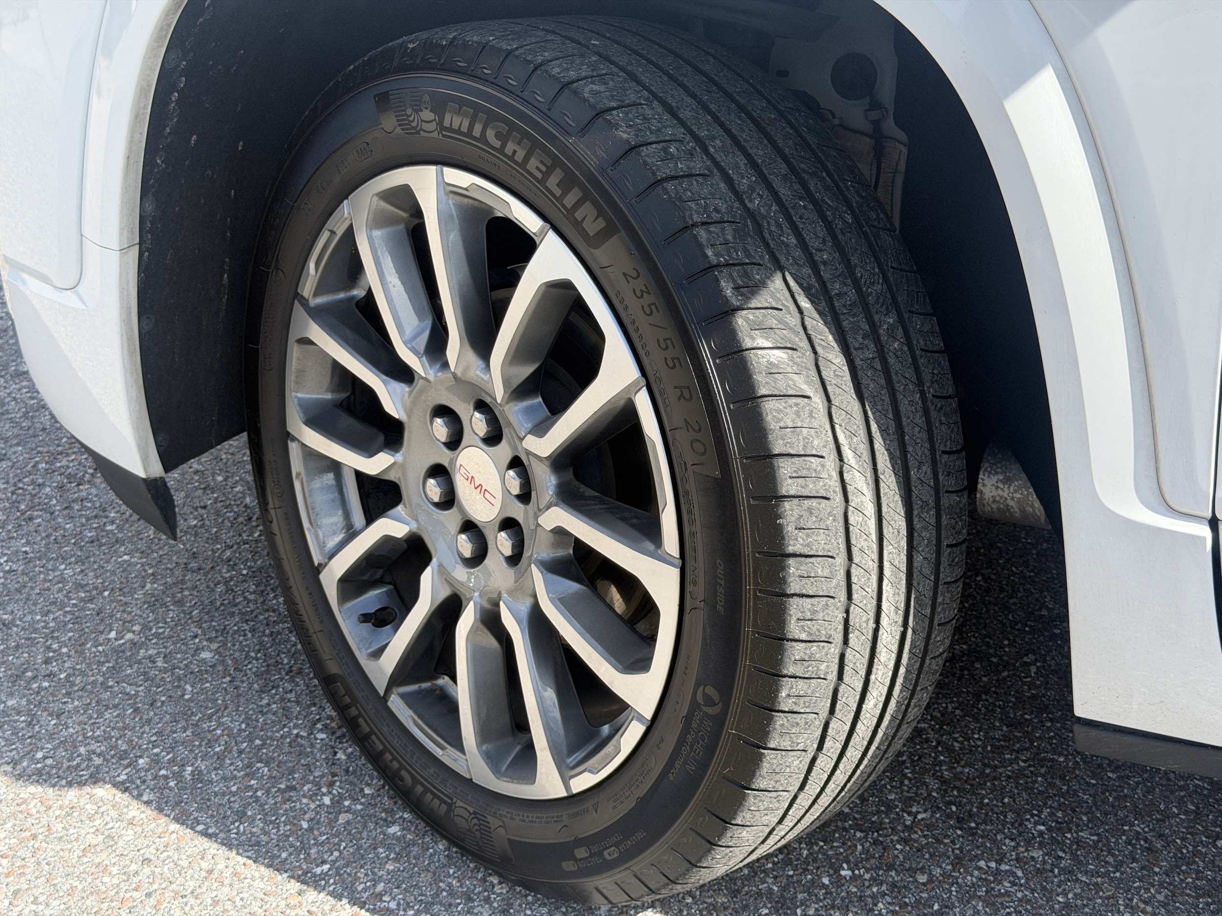 2023 GMC Acadia Denali - Photo 37