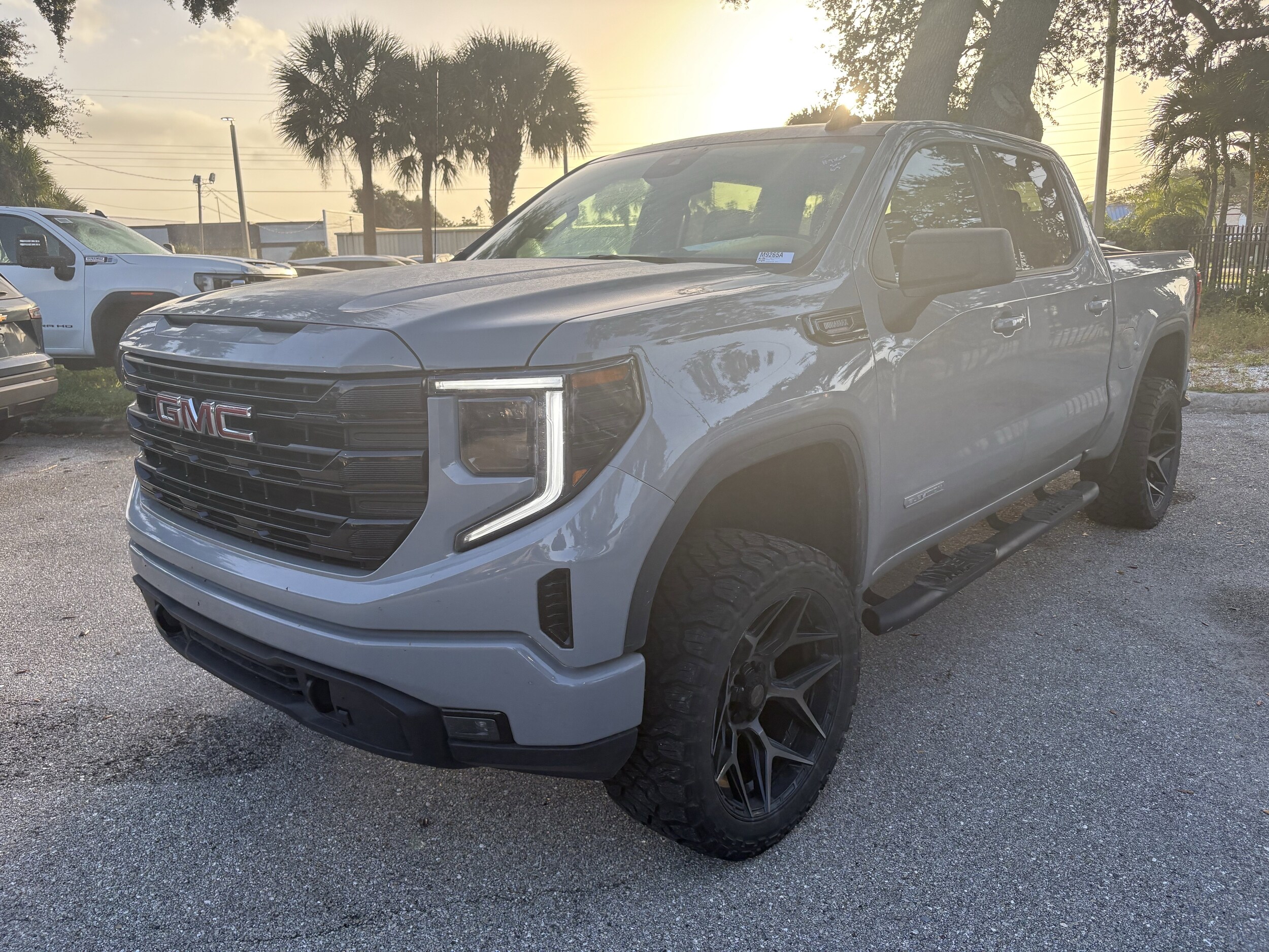 2024 Gmc Sierra 1500 Elevation photo 3
