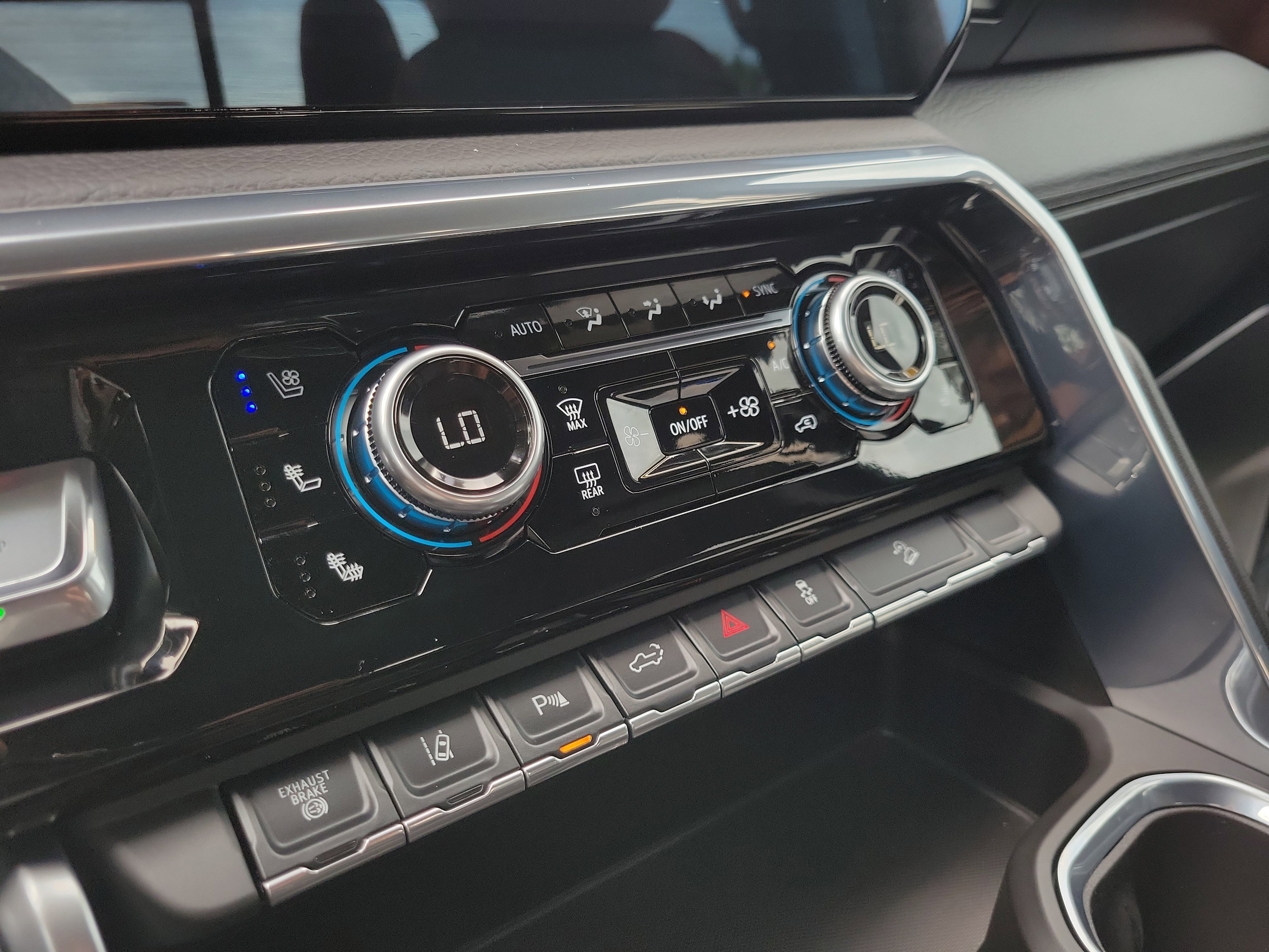 2024 GMC Sierra 2500HD Denali - Photo 25