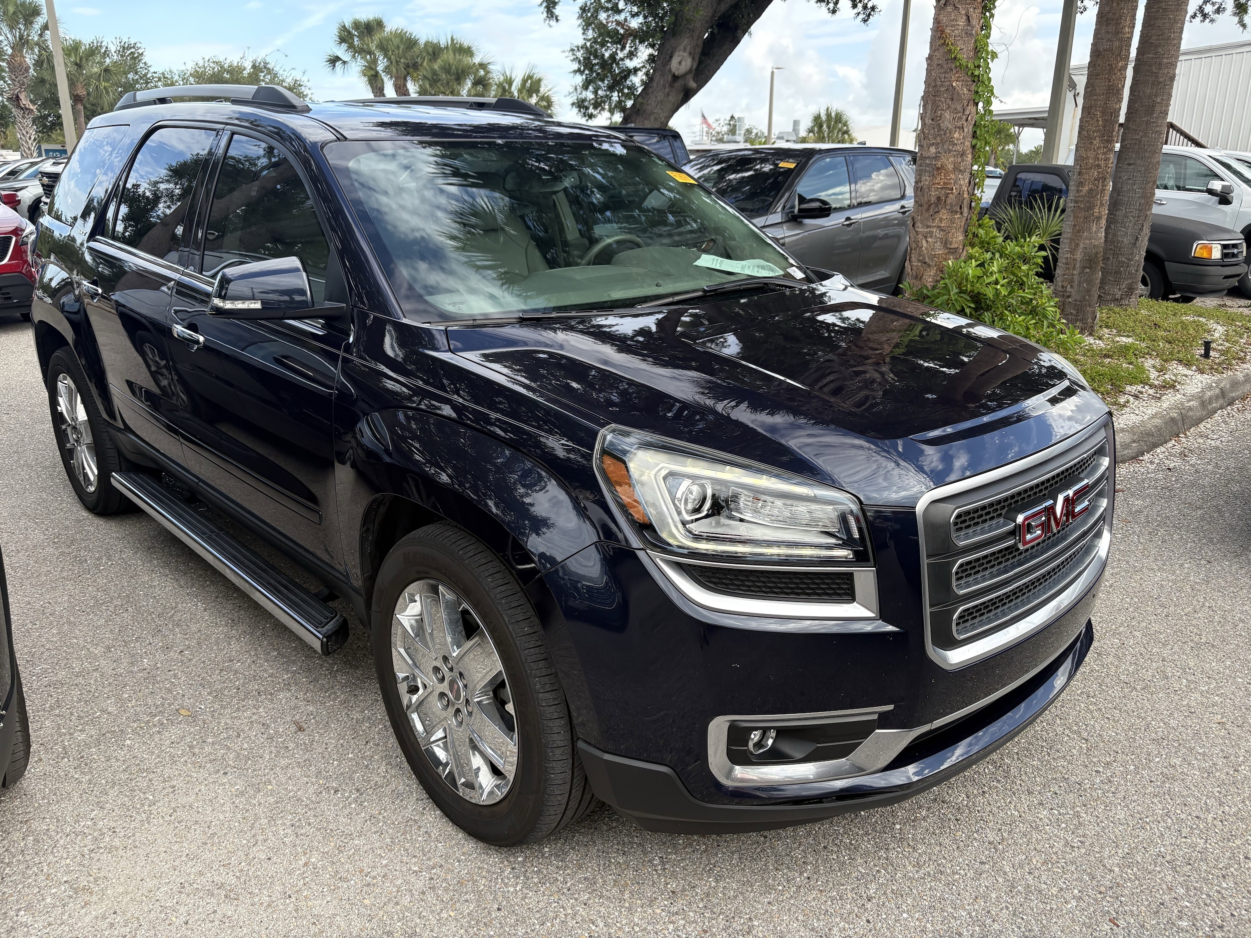 2017 GMC Acadia FWD's photo
