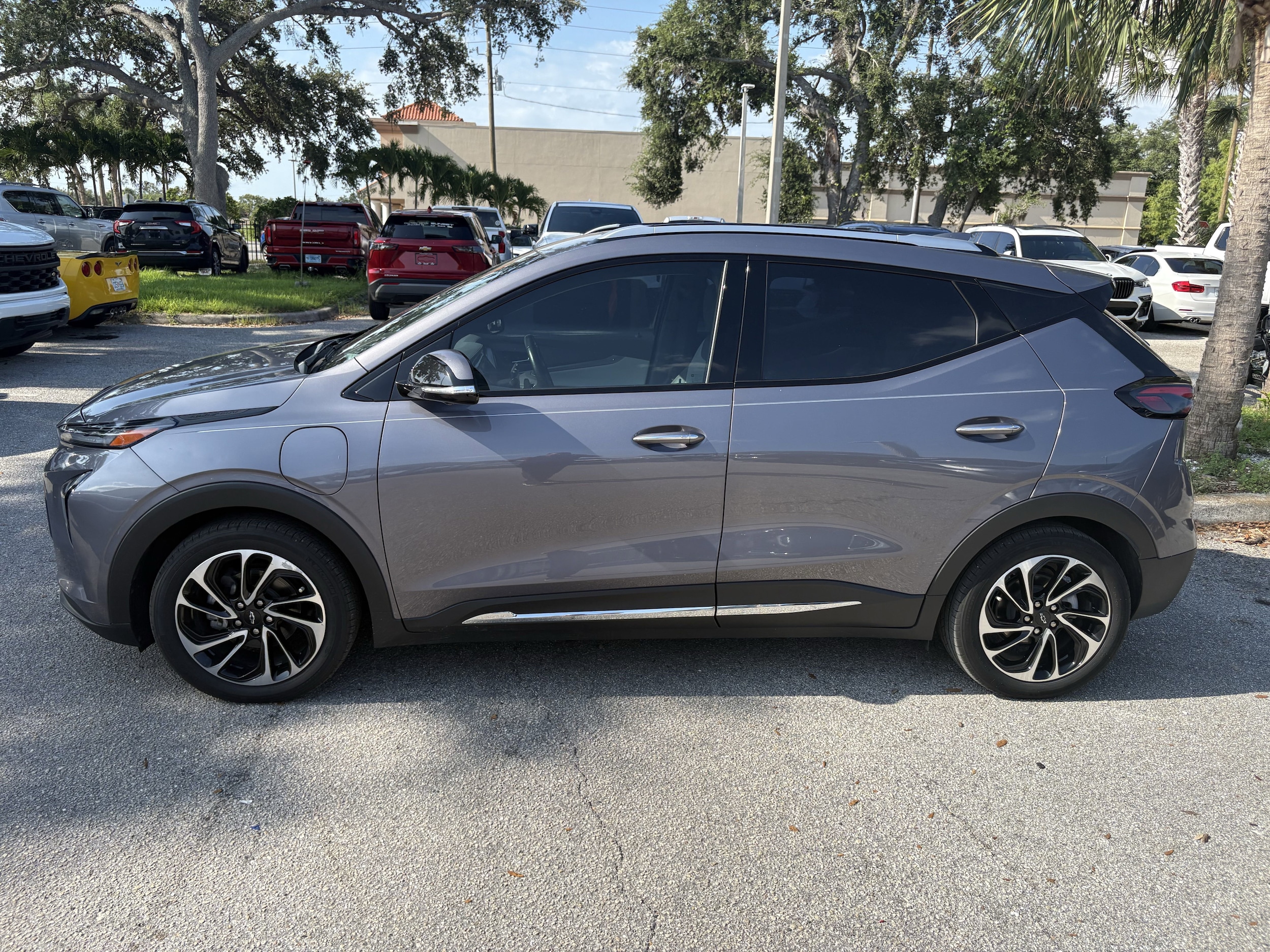 Used 2022 Chevrolet Bolt EUV Premier with VIN 1G1FZ6S04N4110901 for sale in Sarasota, FL