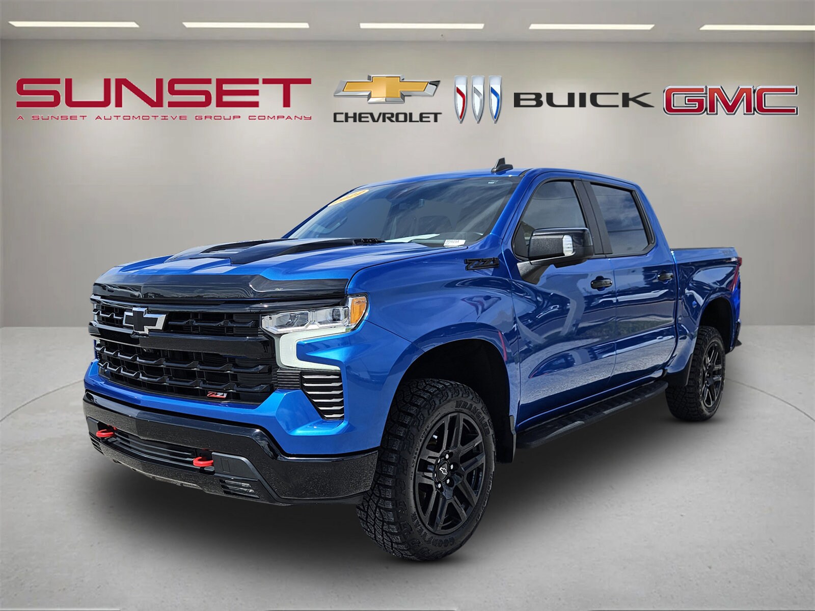 2022 Chevrolet Silverado 1500 LT Trail Boss photo 2