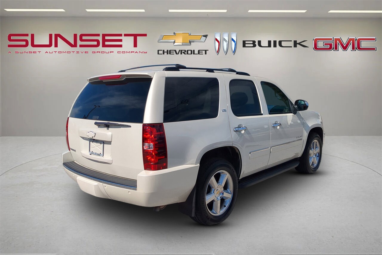 2014 Chevrolet Tahoe LTZ photo 4