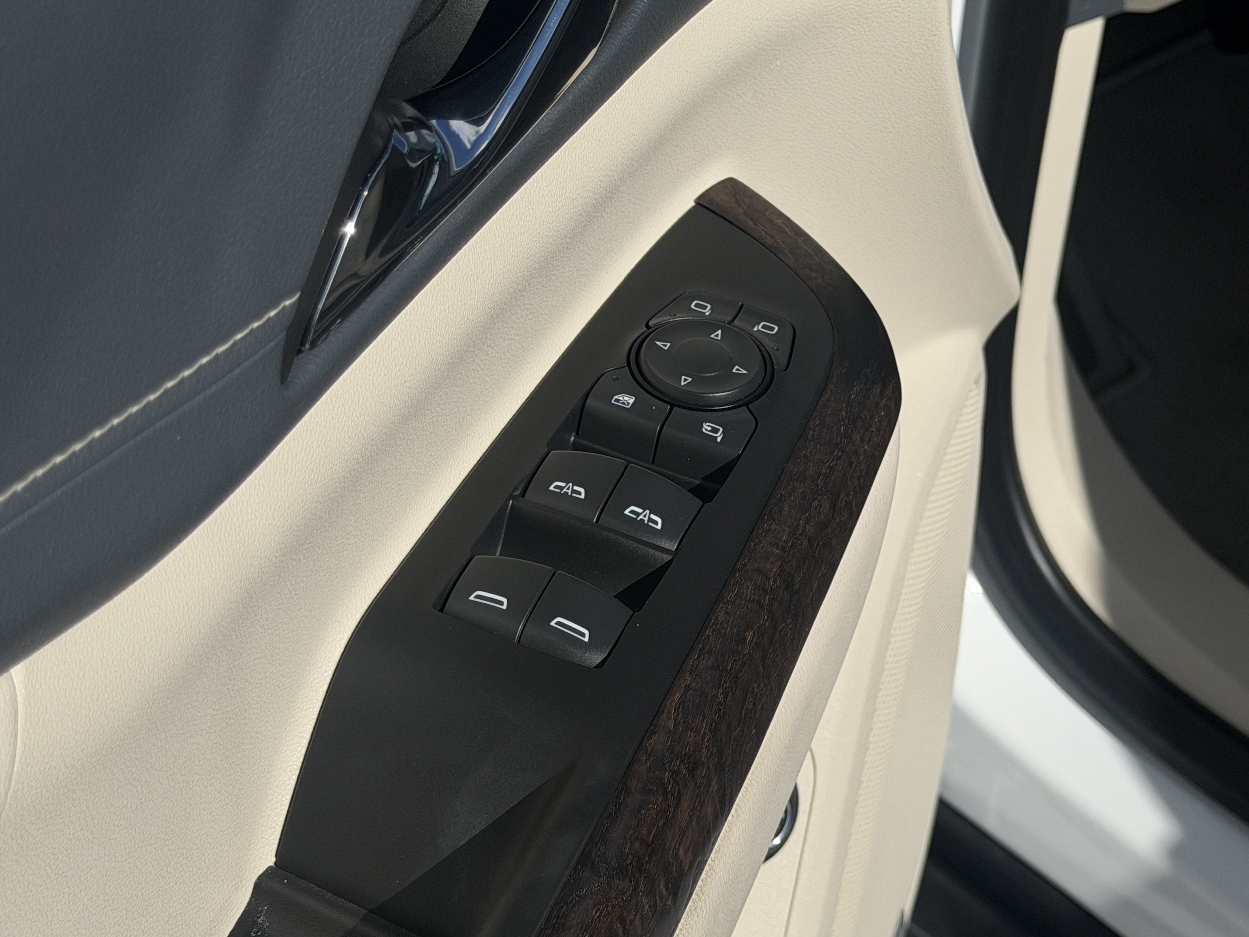 2023 GMC Acadia Denali - Photo 21