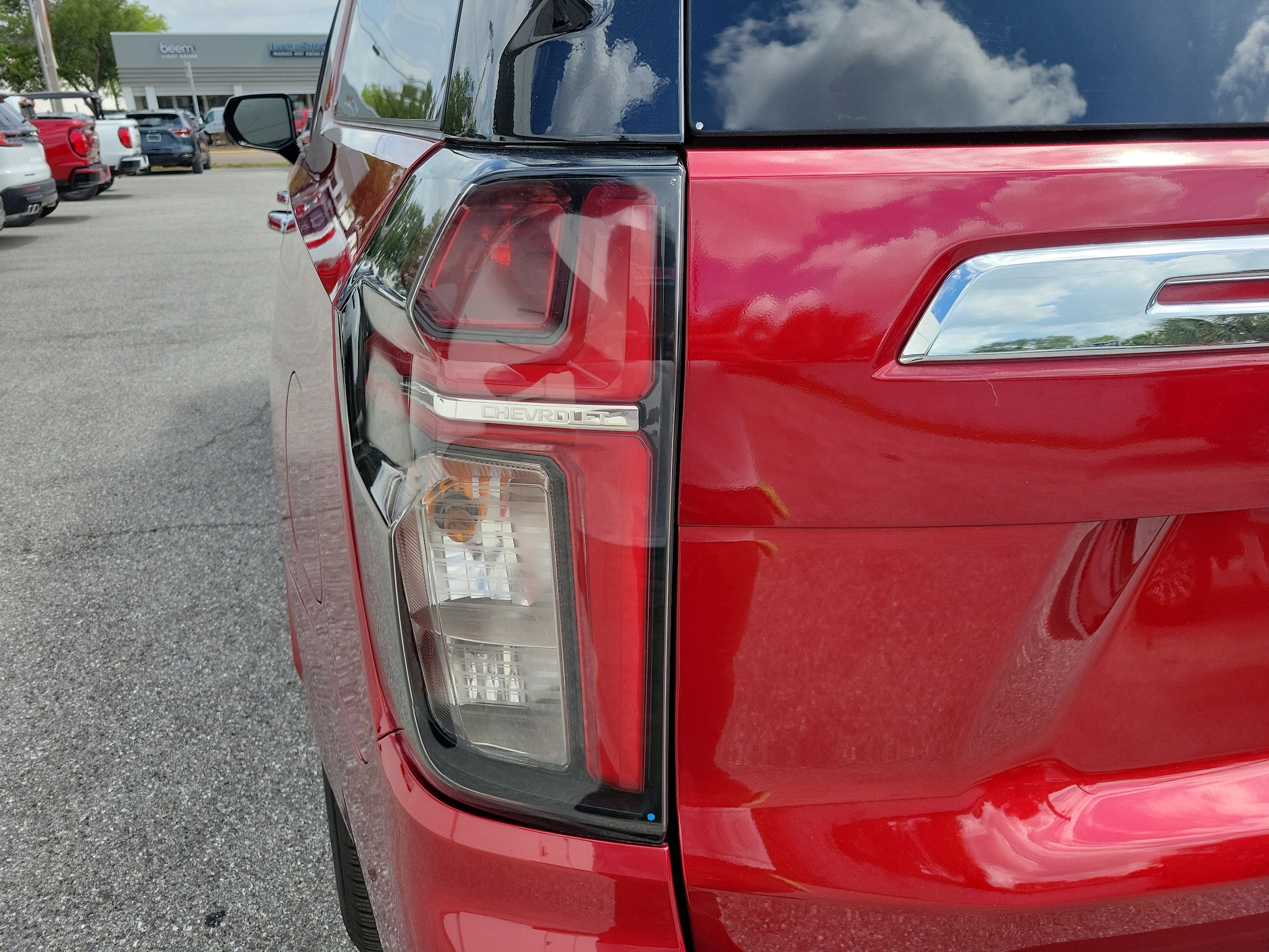 2024 Chevrolet Suburban Premier - Photo 10