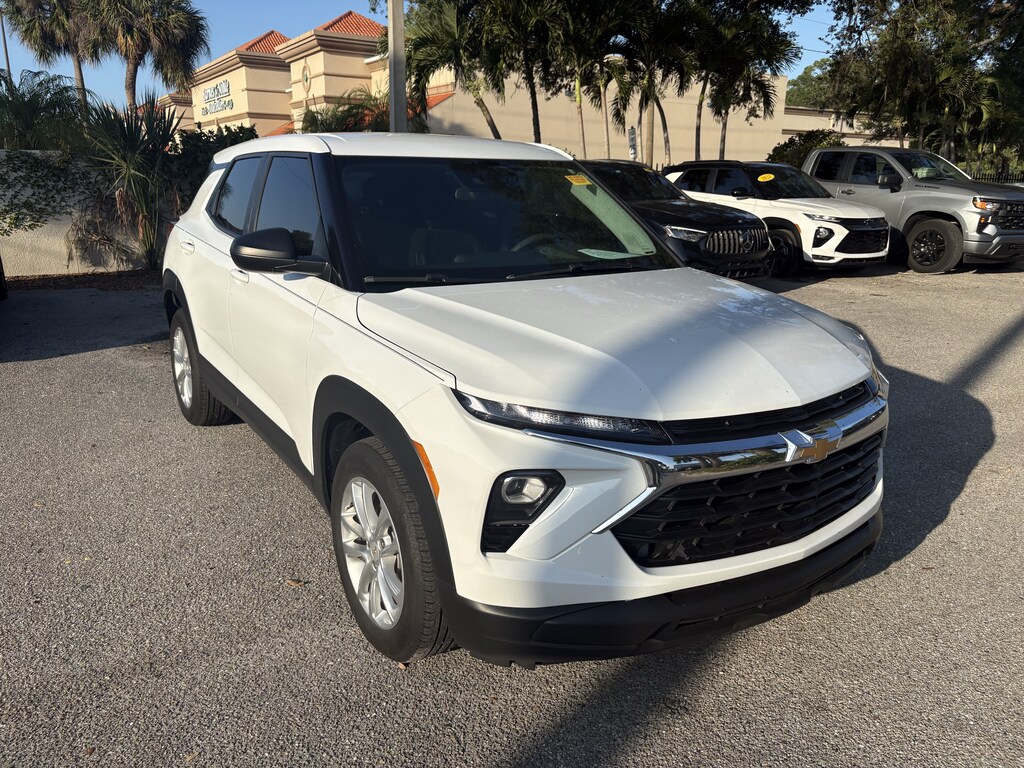 Used 2024 Chevrolet Trailblazer LS SUV