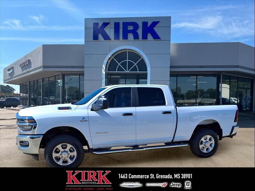 New 2026 Ram 2500 BIG HORN CREW CAB 4X4 6'4 BOX Pickup