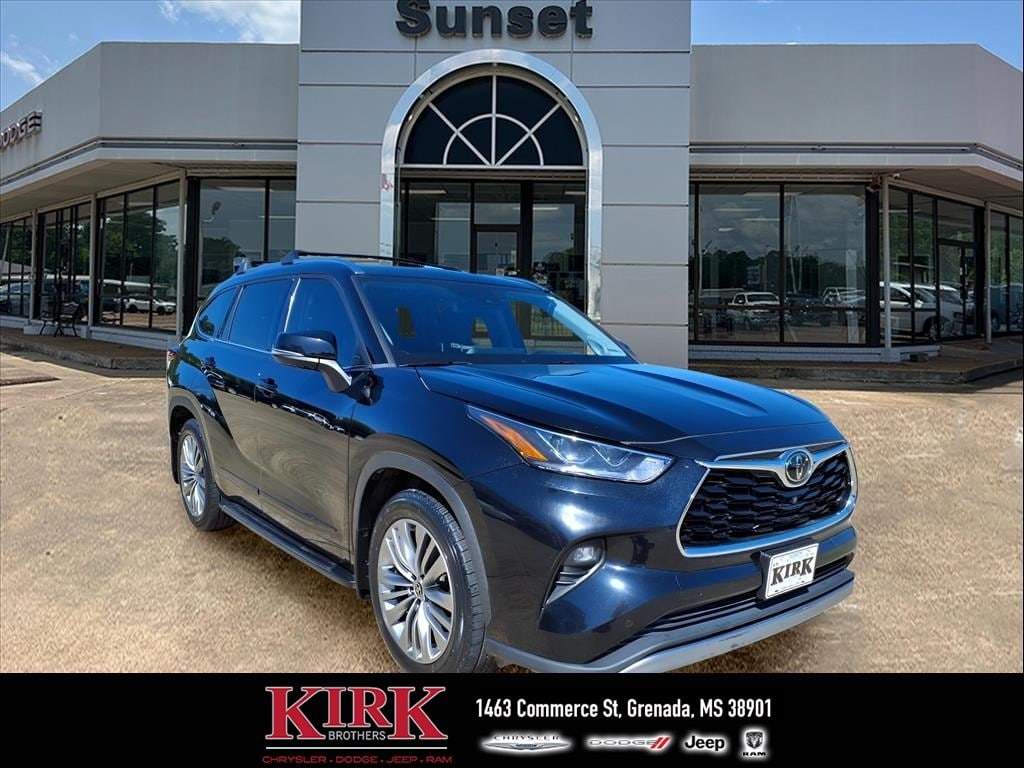 Used 2021 Toyota Highlander Platinum SUV