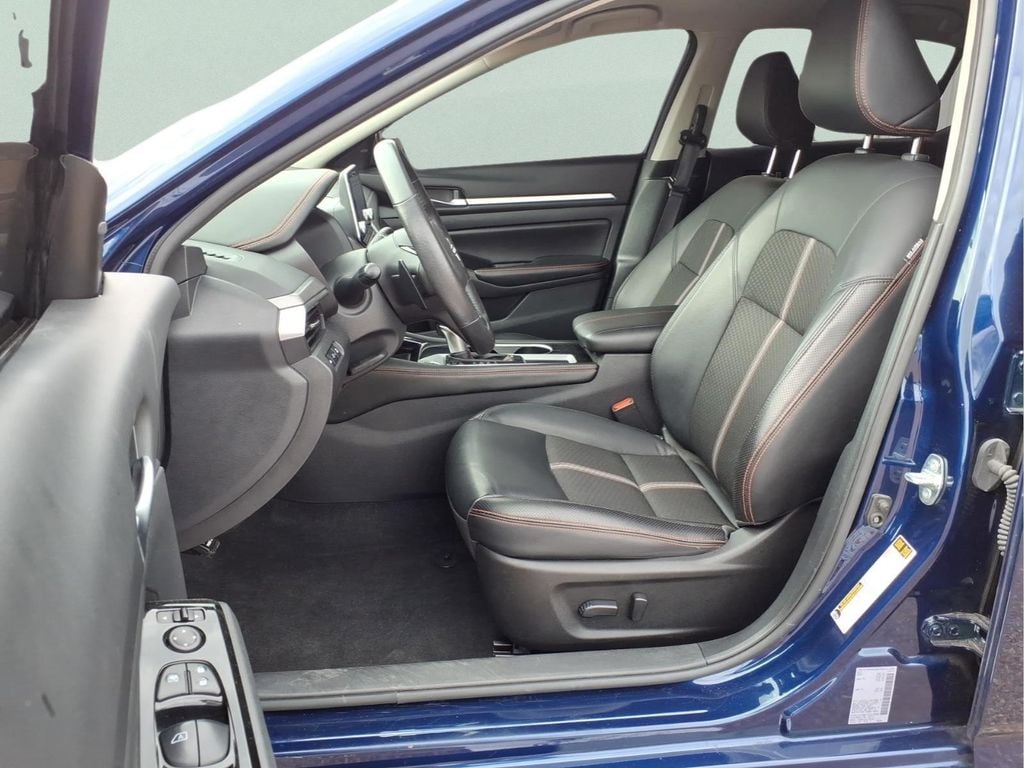 2024 Nissan Altima SR - Photo 13