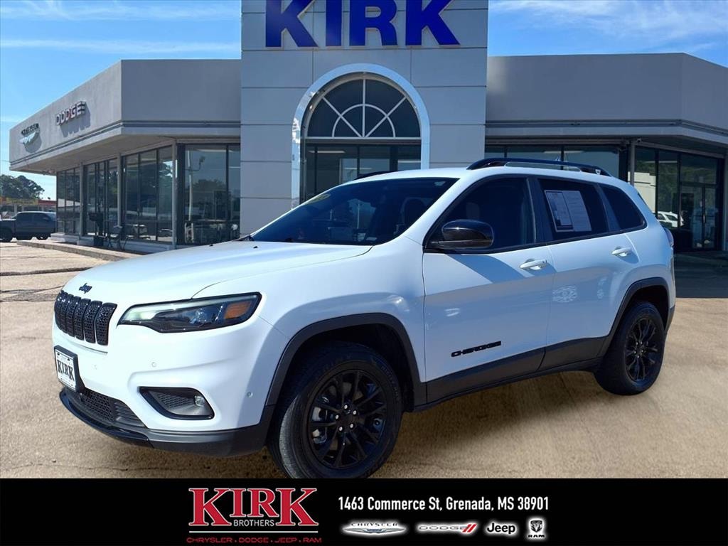 Used 2023 Jeep Cherokee Altitude Lux SUV