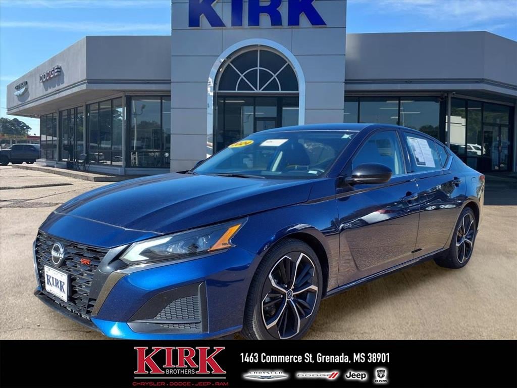 Used 2024 Nissan Altima 2.5 SR Sedan