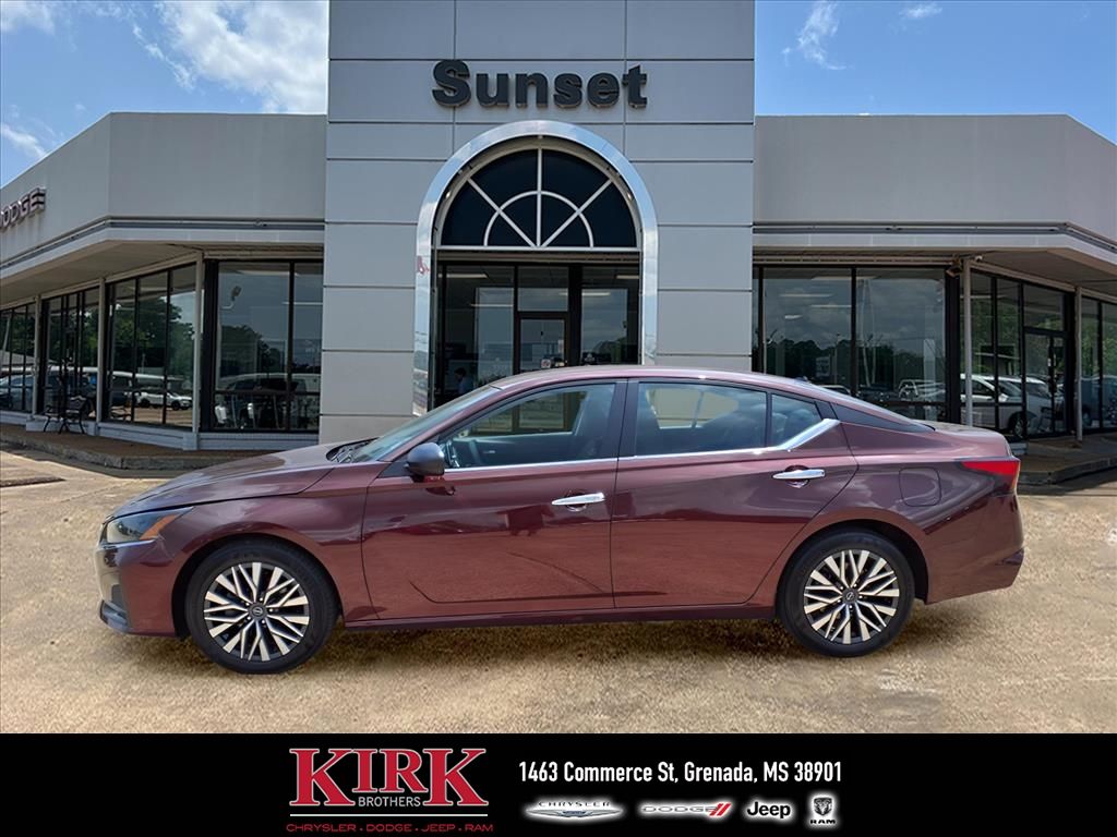 2024 Nissan Altima SV