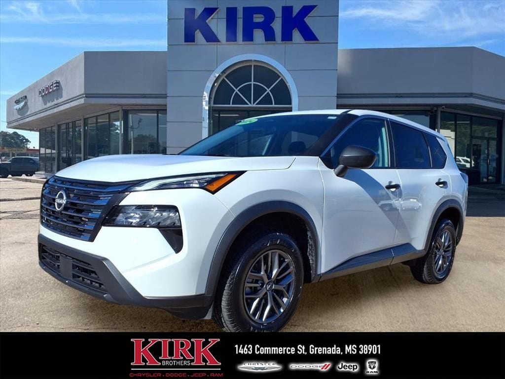 Used 2024 Nissan Rogue S Sport Utility