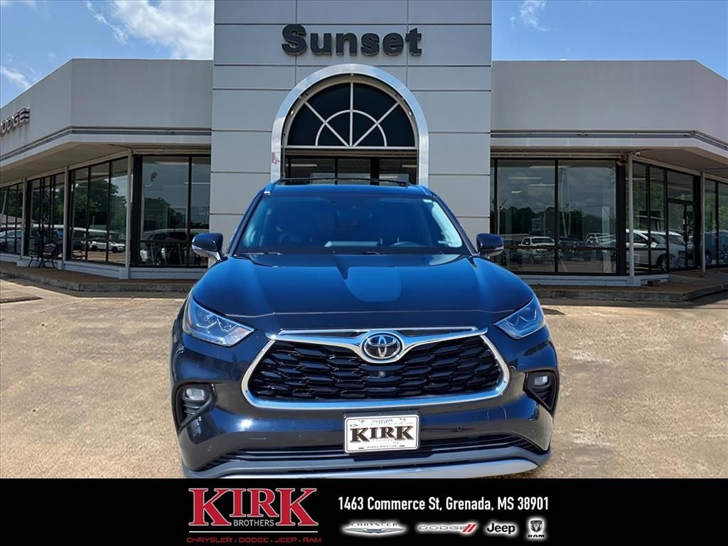 Used 2021 Toyota Highlander Platinum SUV