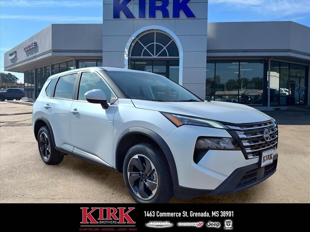 Used 2024 Nissan Rogue SV Sport Utility