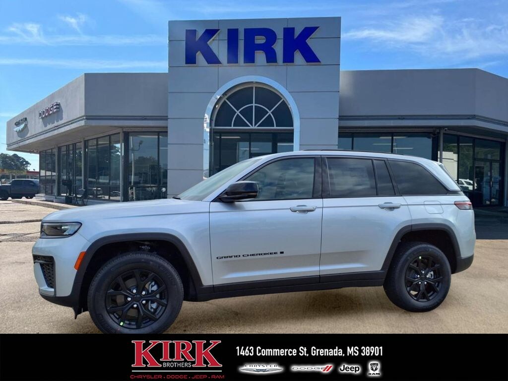 New 2026 Jeep Grand Cherokee Laredo Altitude Sport Utility