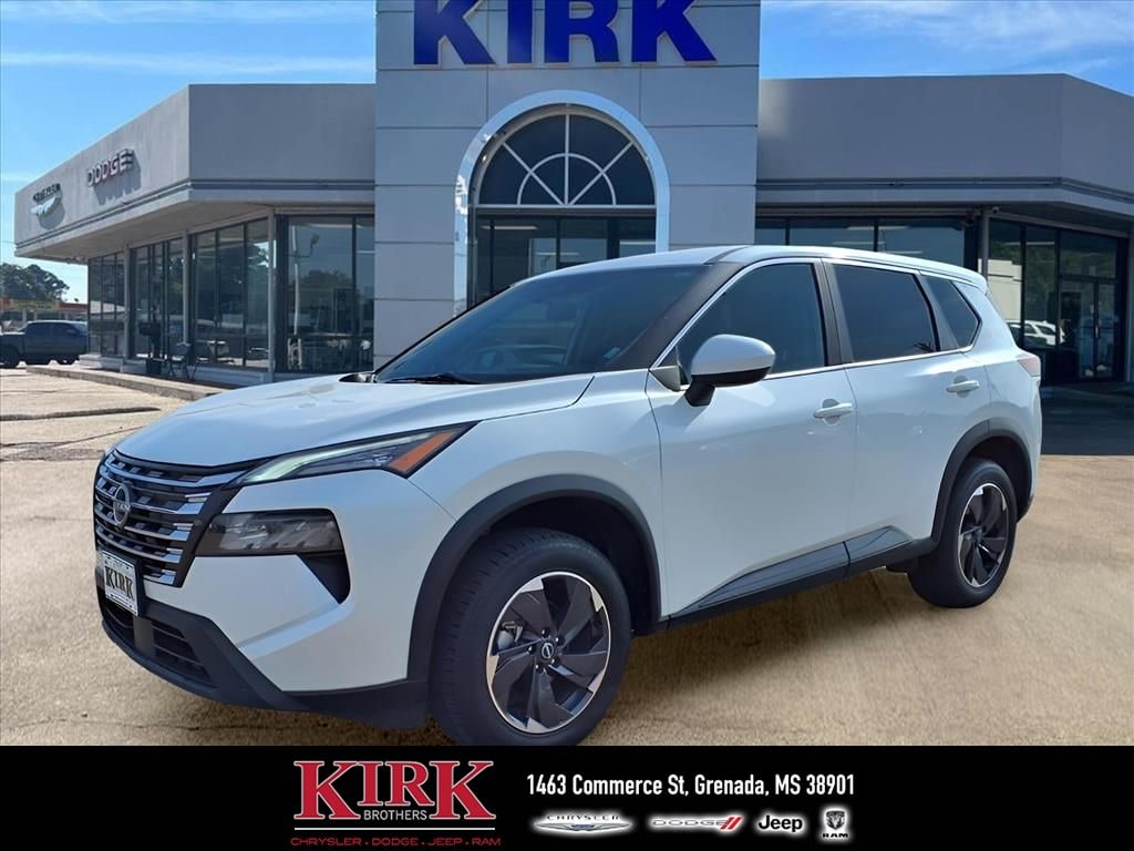 Used 2024 Nissan Rogue SV Sport Utility