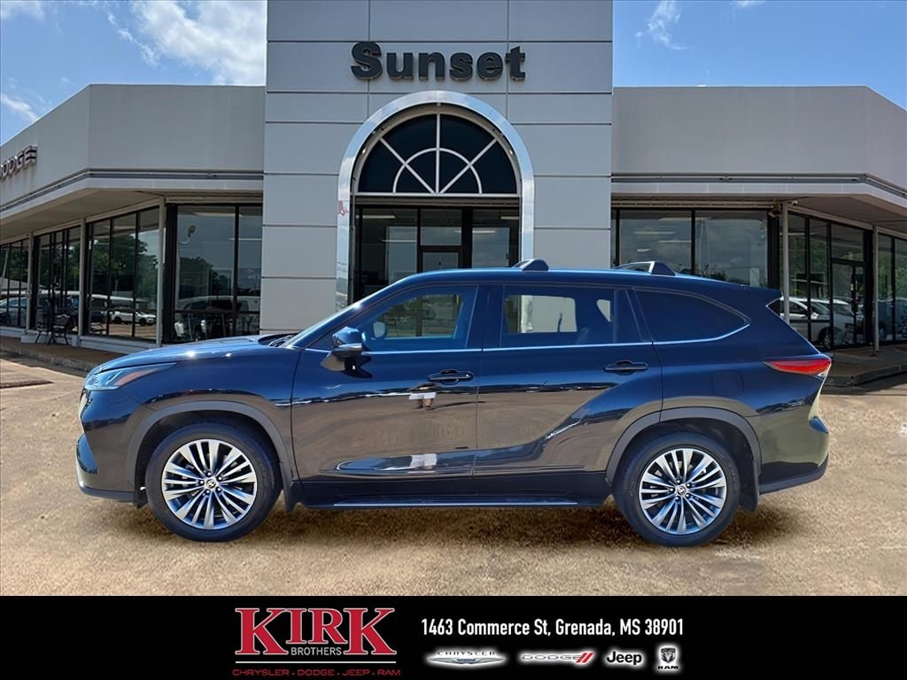 Used 2021 Toyota Highlander Platinum SUV