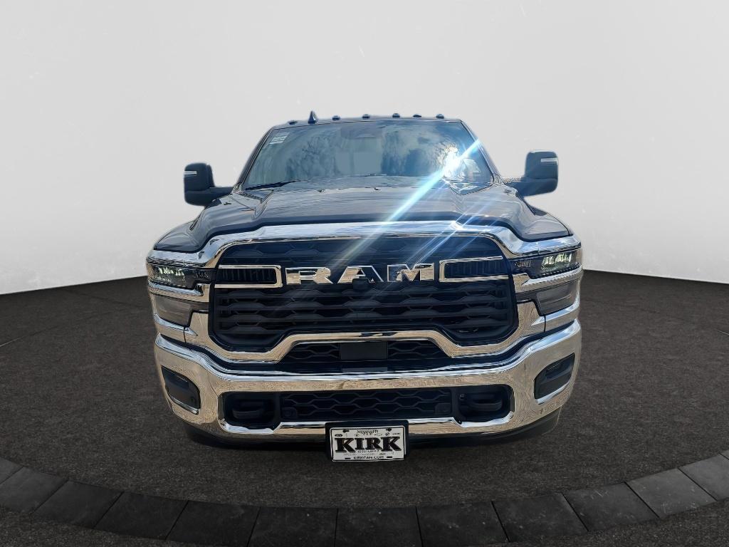 2025 Ram 3500 Tradesman photo 2