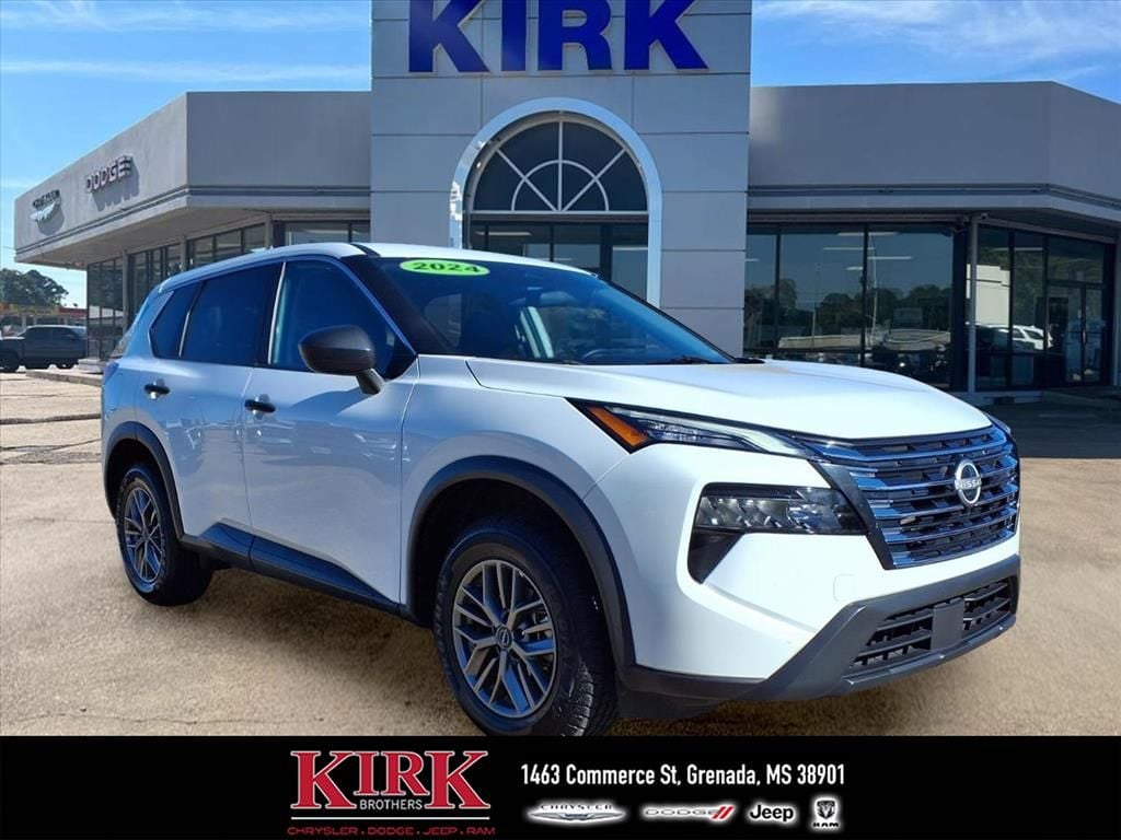 Used 2024 Nissan Rogue S Sport Utility