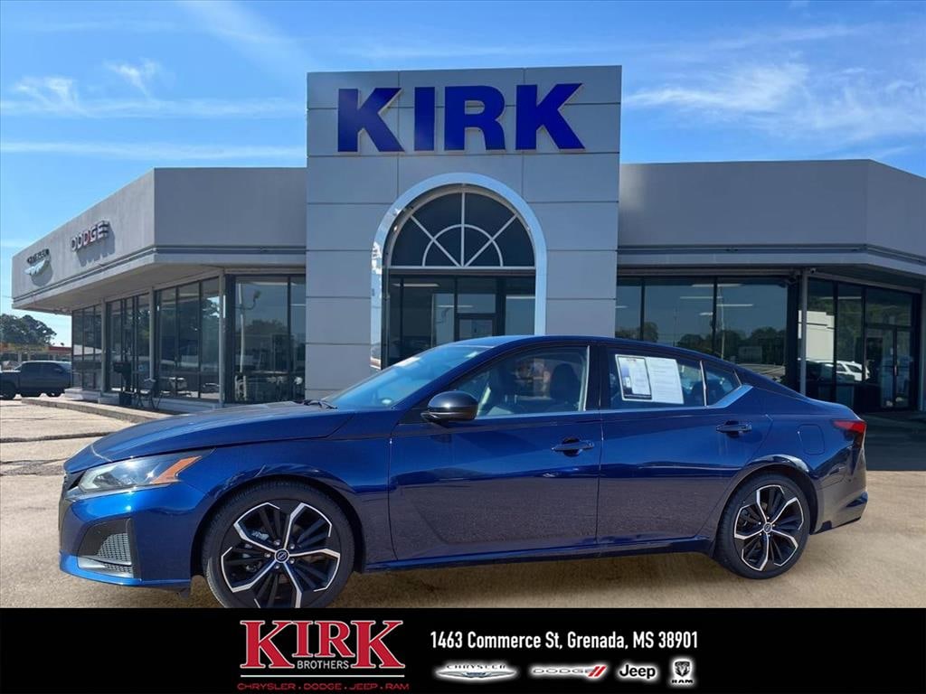 Used 2024 Nissan Altima 2.5 SR Sedan