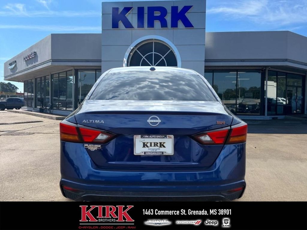 Used 2024 Nissan Altima 2.5 SR Sedan