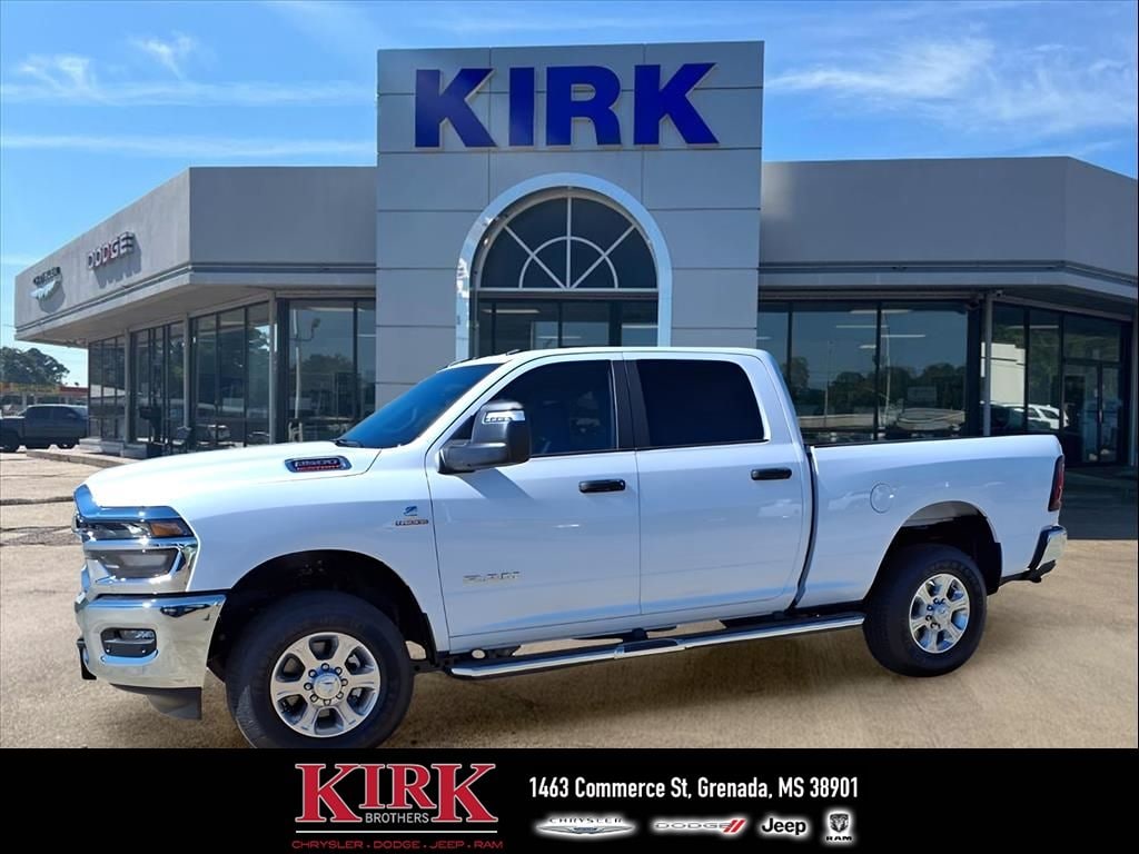 New 2026 Ram 2500 BIG HORN CREW CAB 4X4 6'4 BOX Pickup