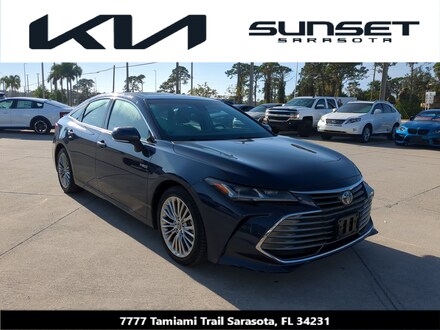 2019 Toyota Avalon Hybrid Limited Sedan