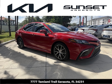 2022 Toyota Camry SE Sedan