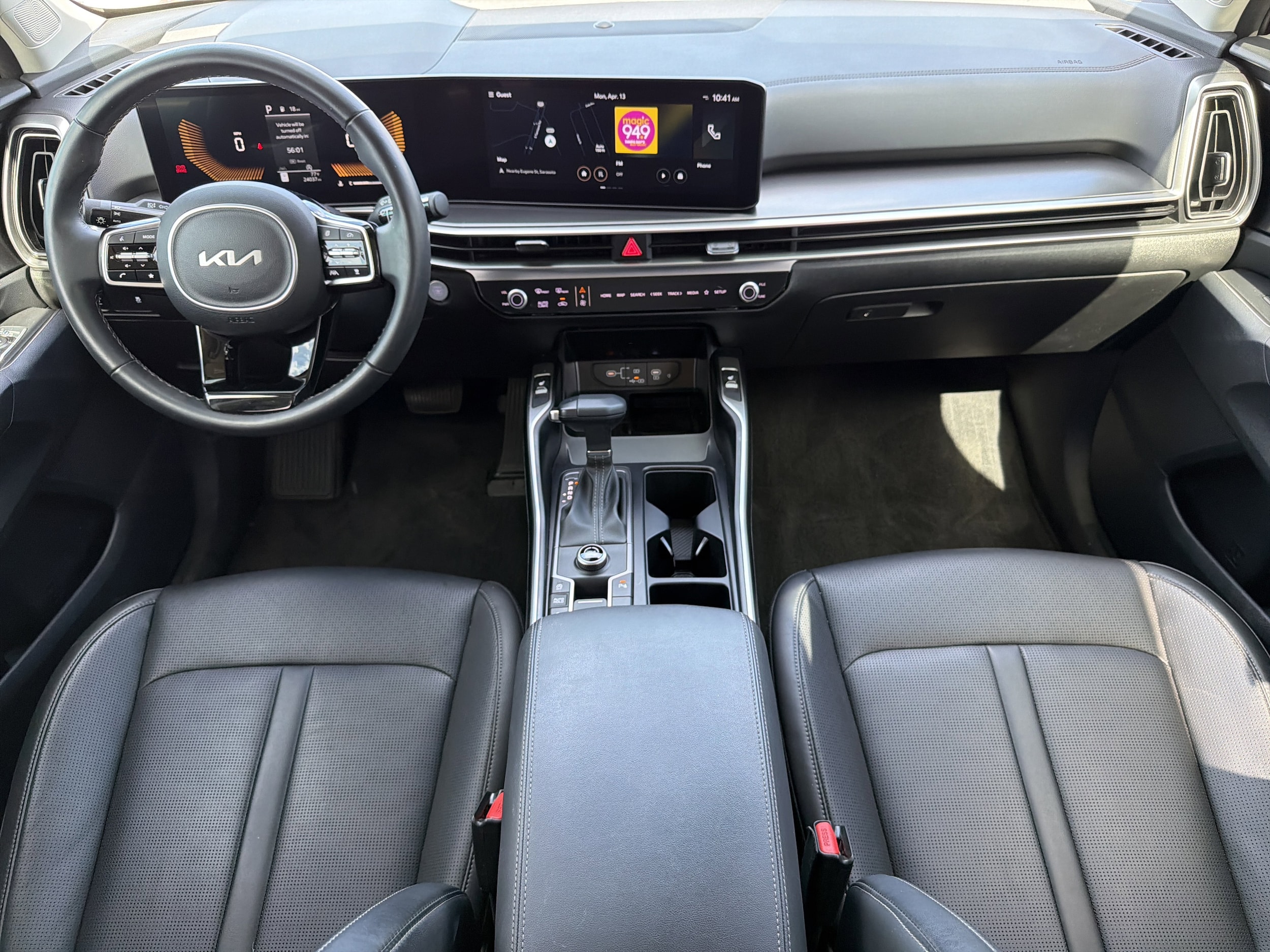 2024 Kia Sorento S - Photo 12