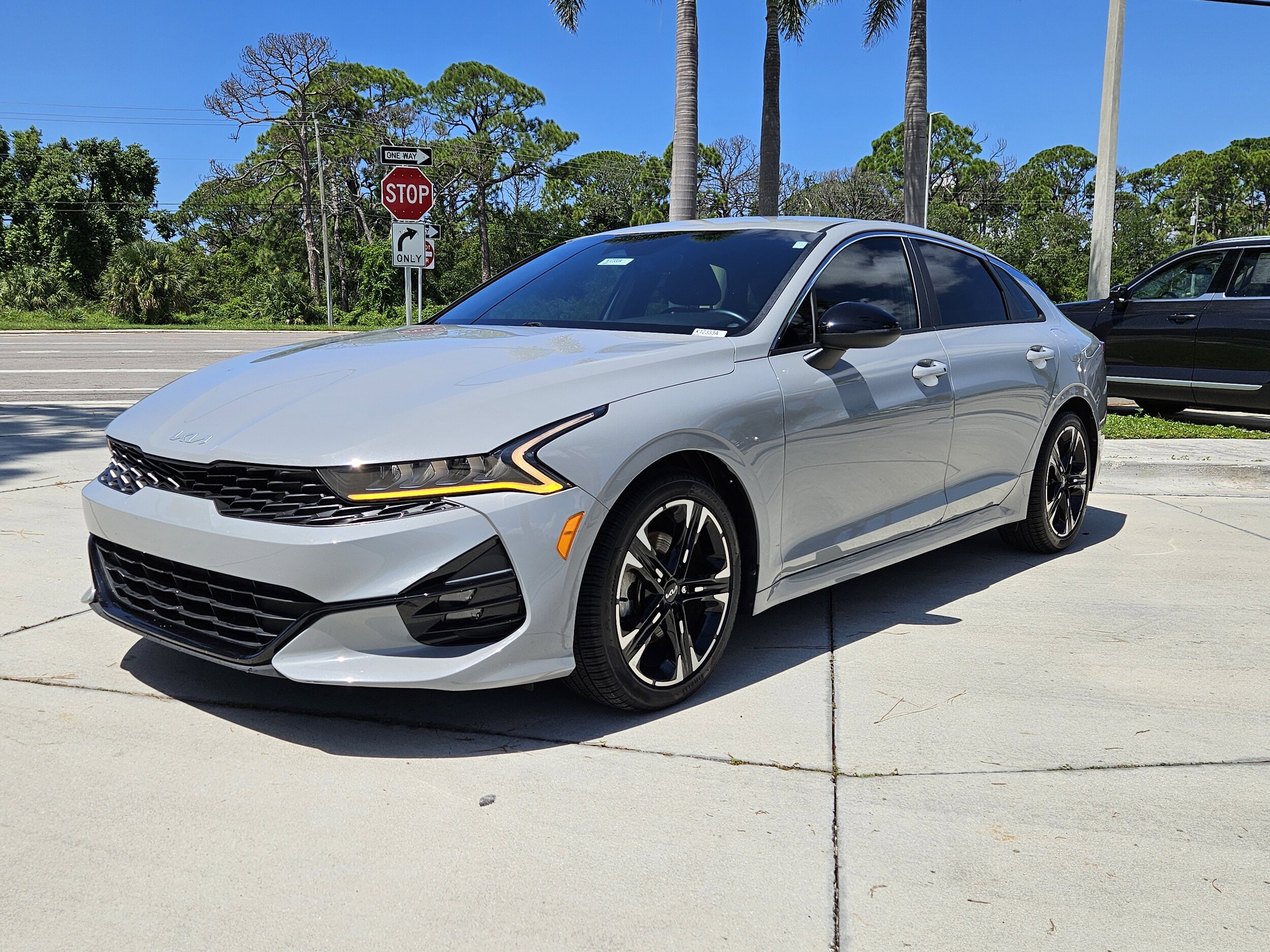 2022 Kia K5 GT-Line photo 3