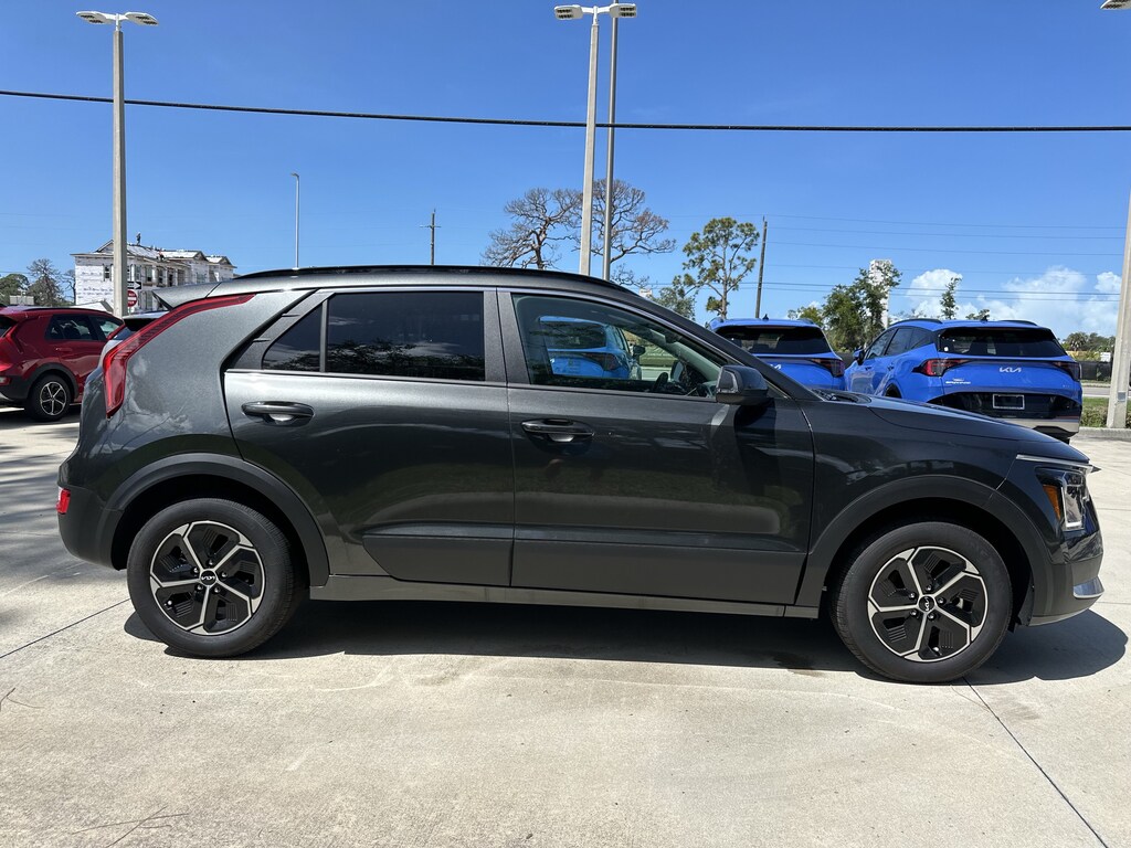 New 2026 Kia Niro EX SUV